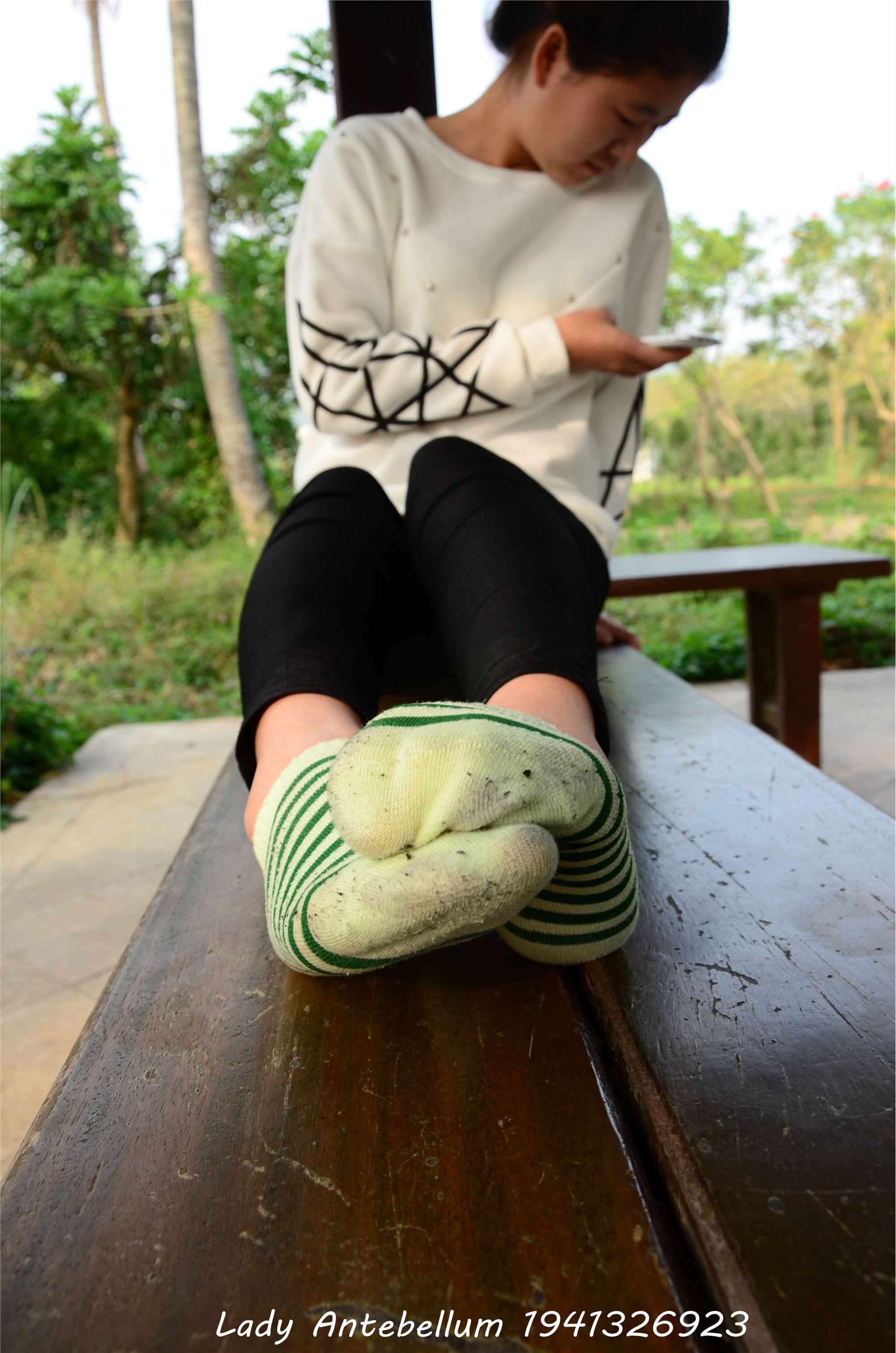 [战前女神] 恋足美腿棉袜女神级摄影套图 014