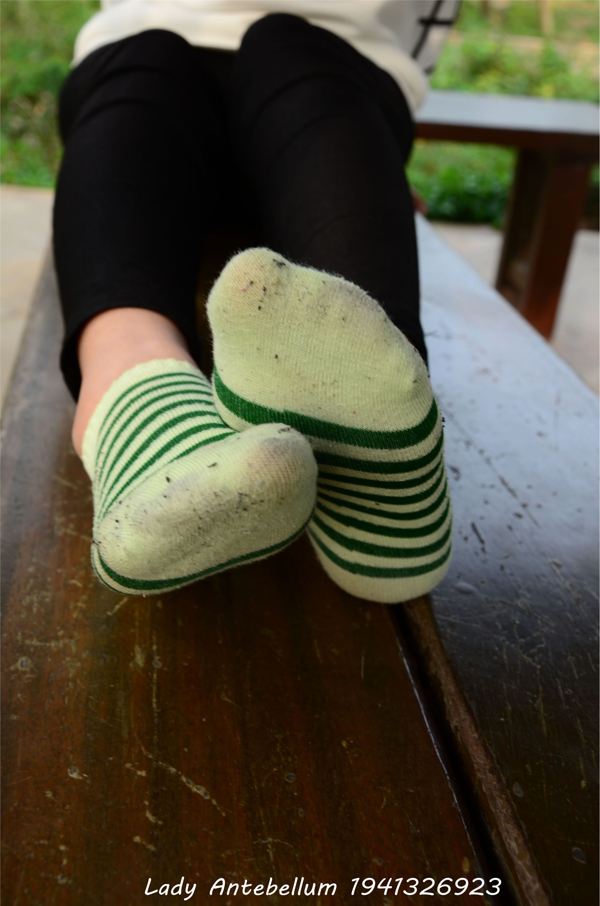 [战前女神] 恋足美腿棉袜女神级摄影套图 014