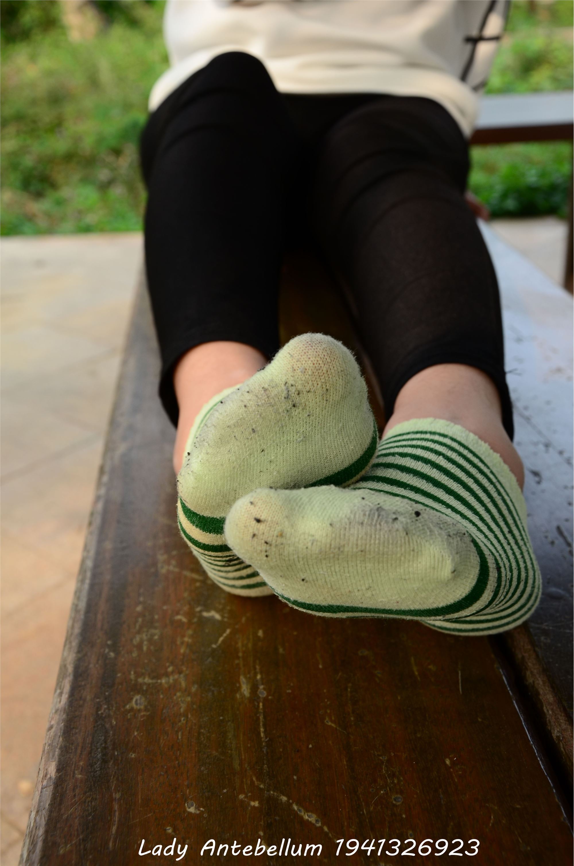 [战前女神] 恋足美腿棉袜女神级摄影套图 014