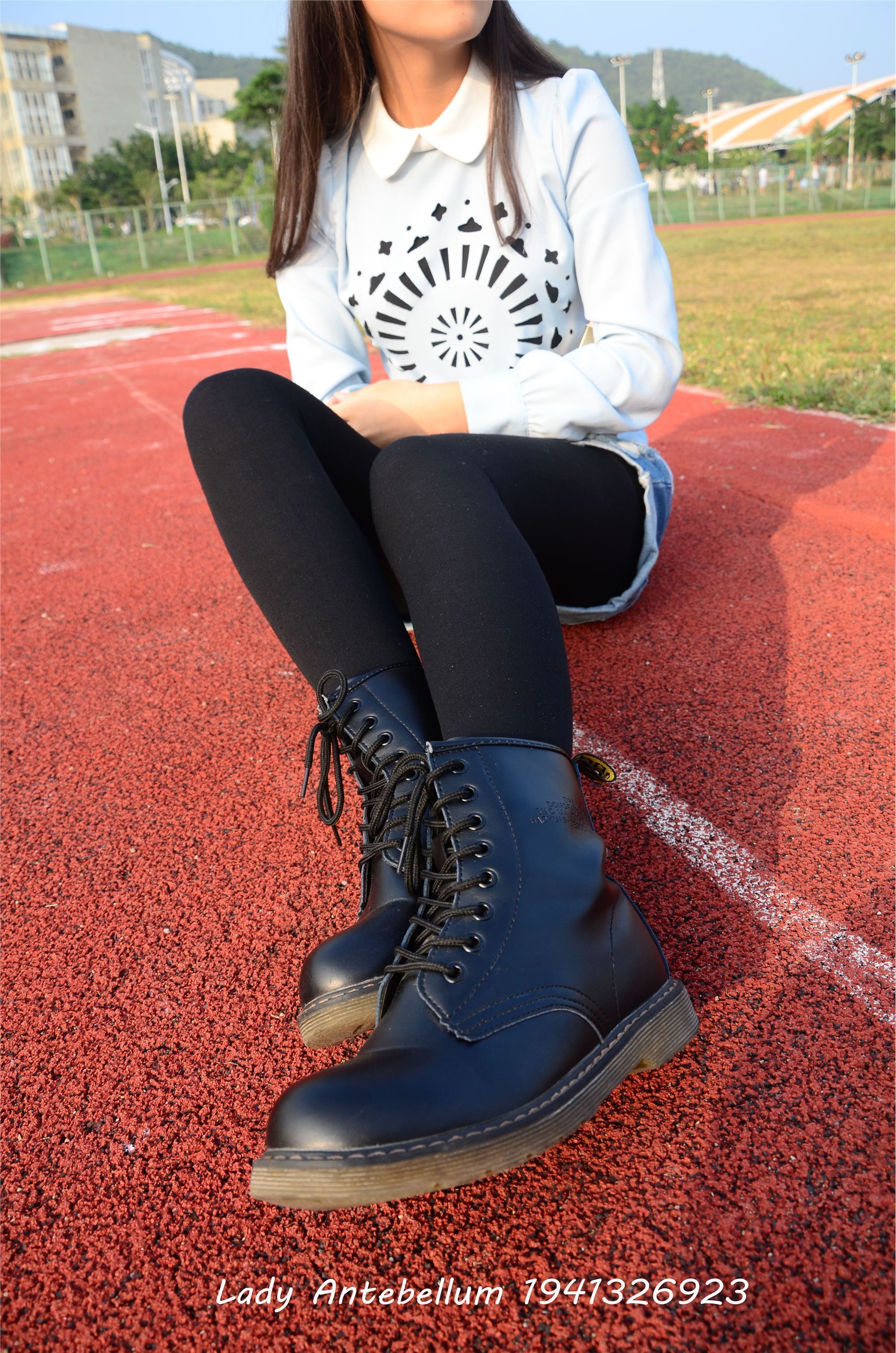 [战前女神] 恋足美腿棉袜女神级摄影套图 015