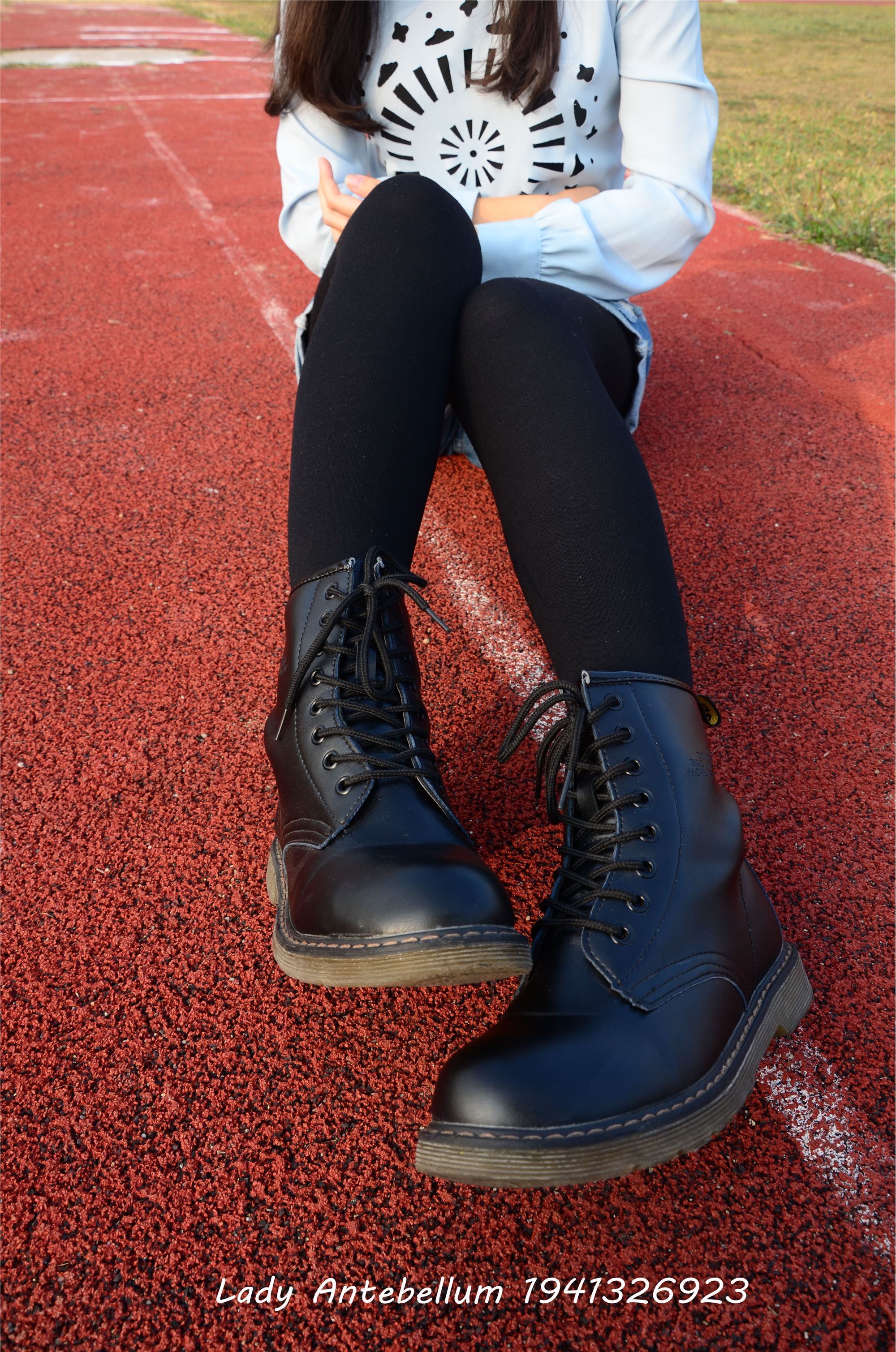 [战前女神] 恋足美腿棉袜女神级摄影套图 015