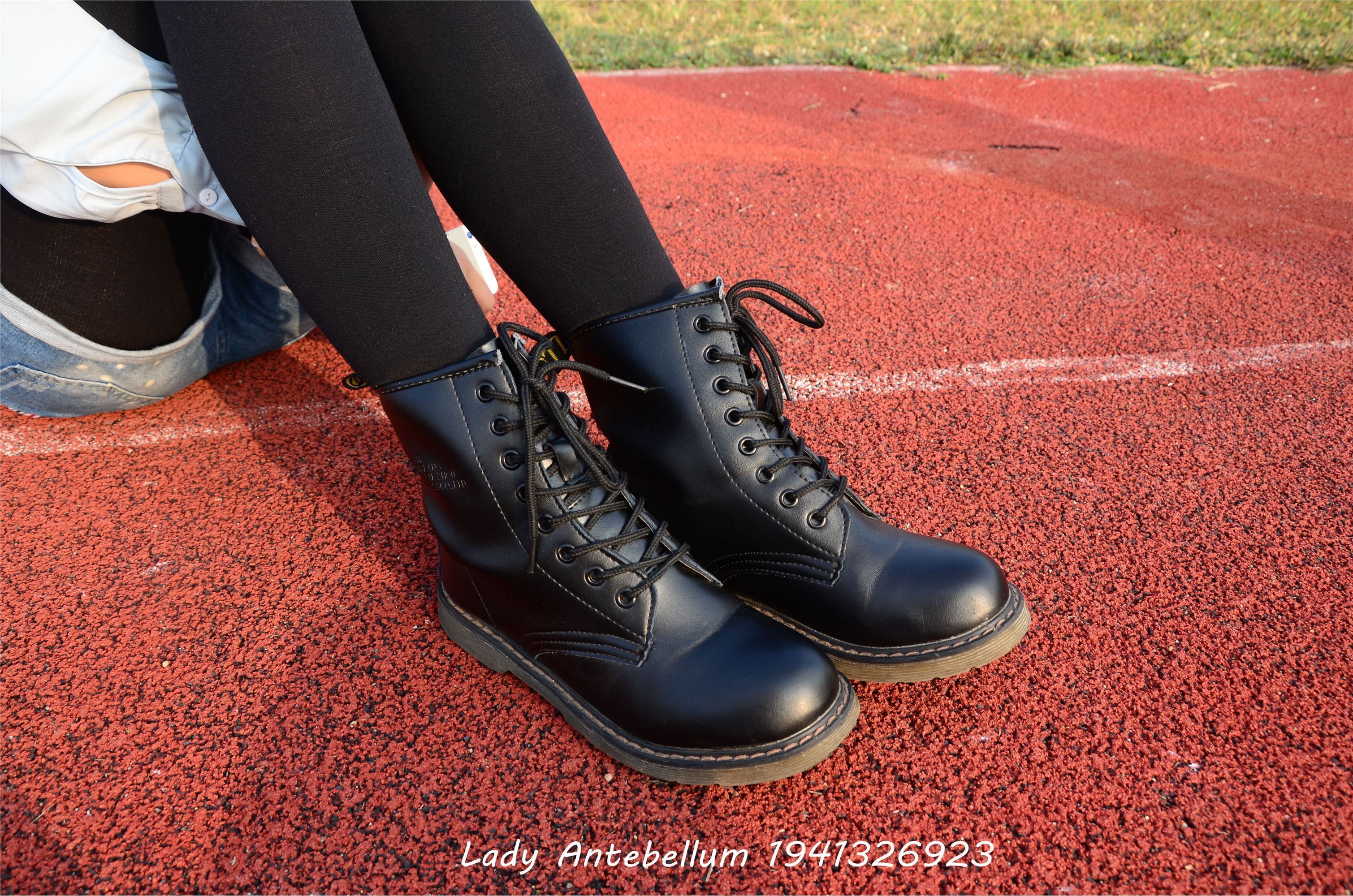 [战前女神] 恋足美腿棉袜女神级摄影套图 015