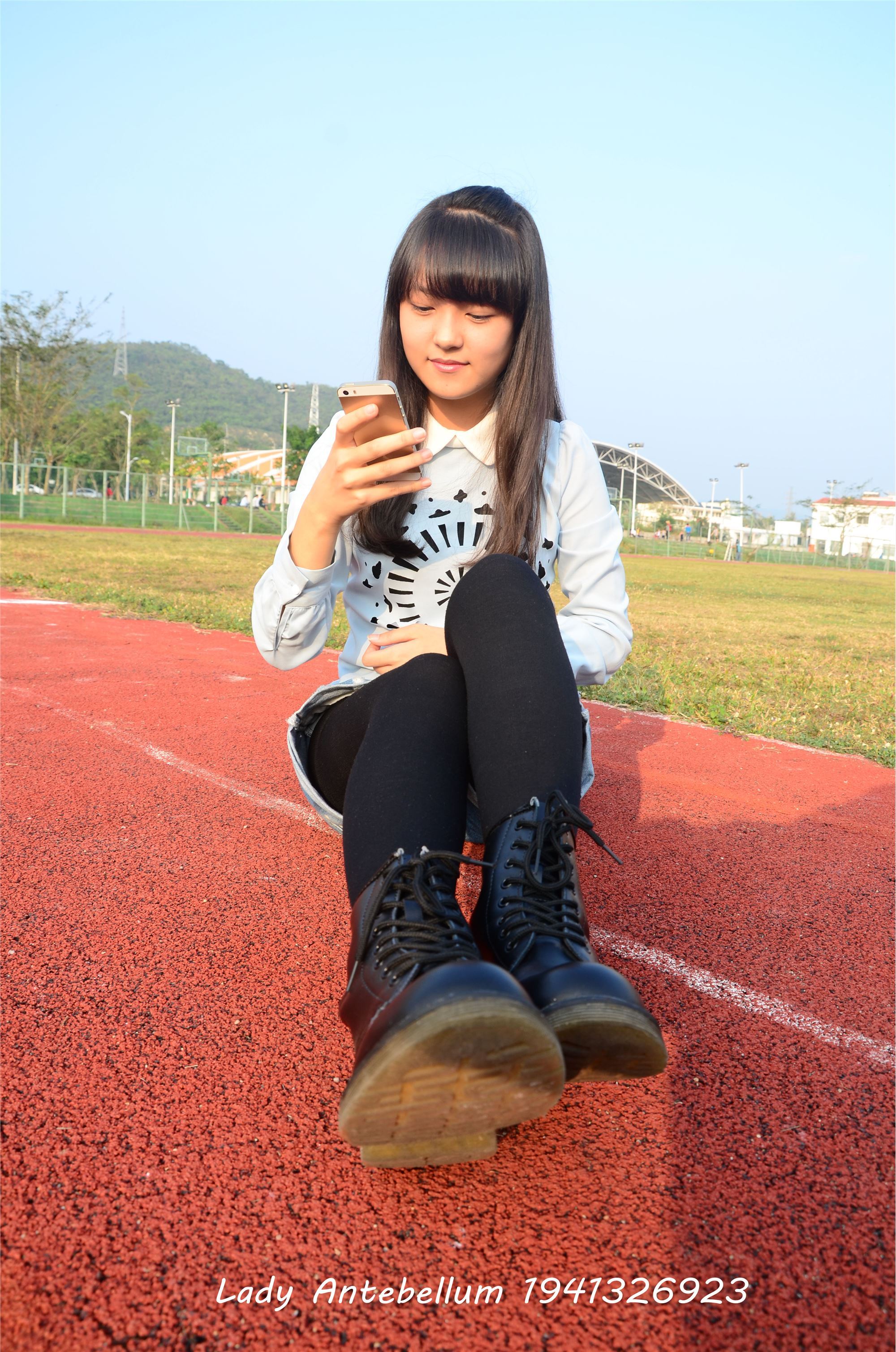 [战前女神] 恋足美腿棉袜女神级摄影套图 015