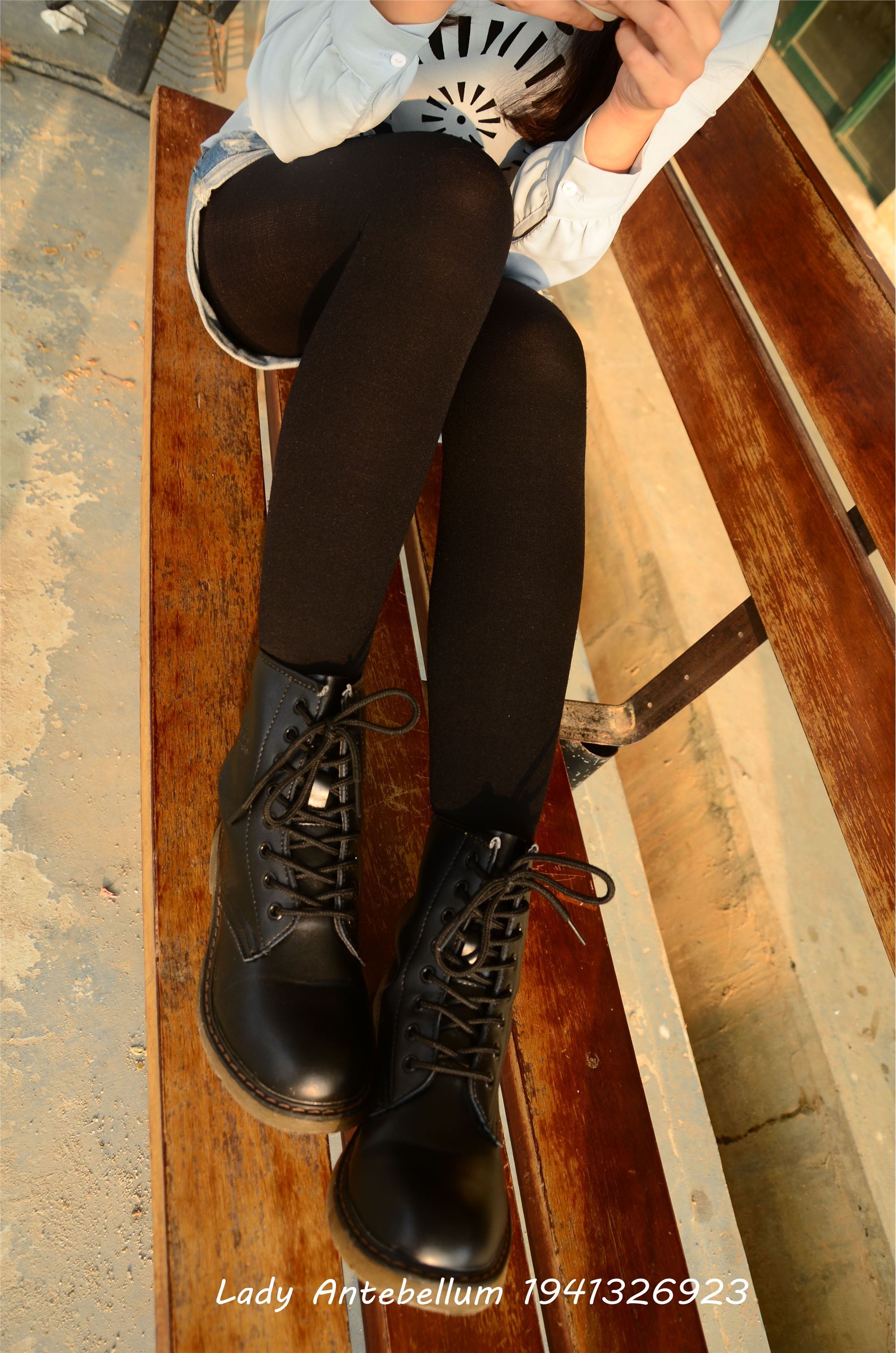 [战前女神] 恋足美腿棉袜女神级摄影套图 015