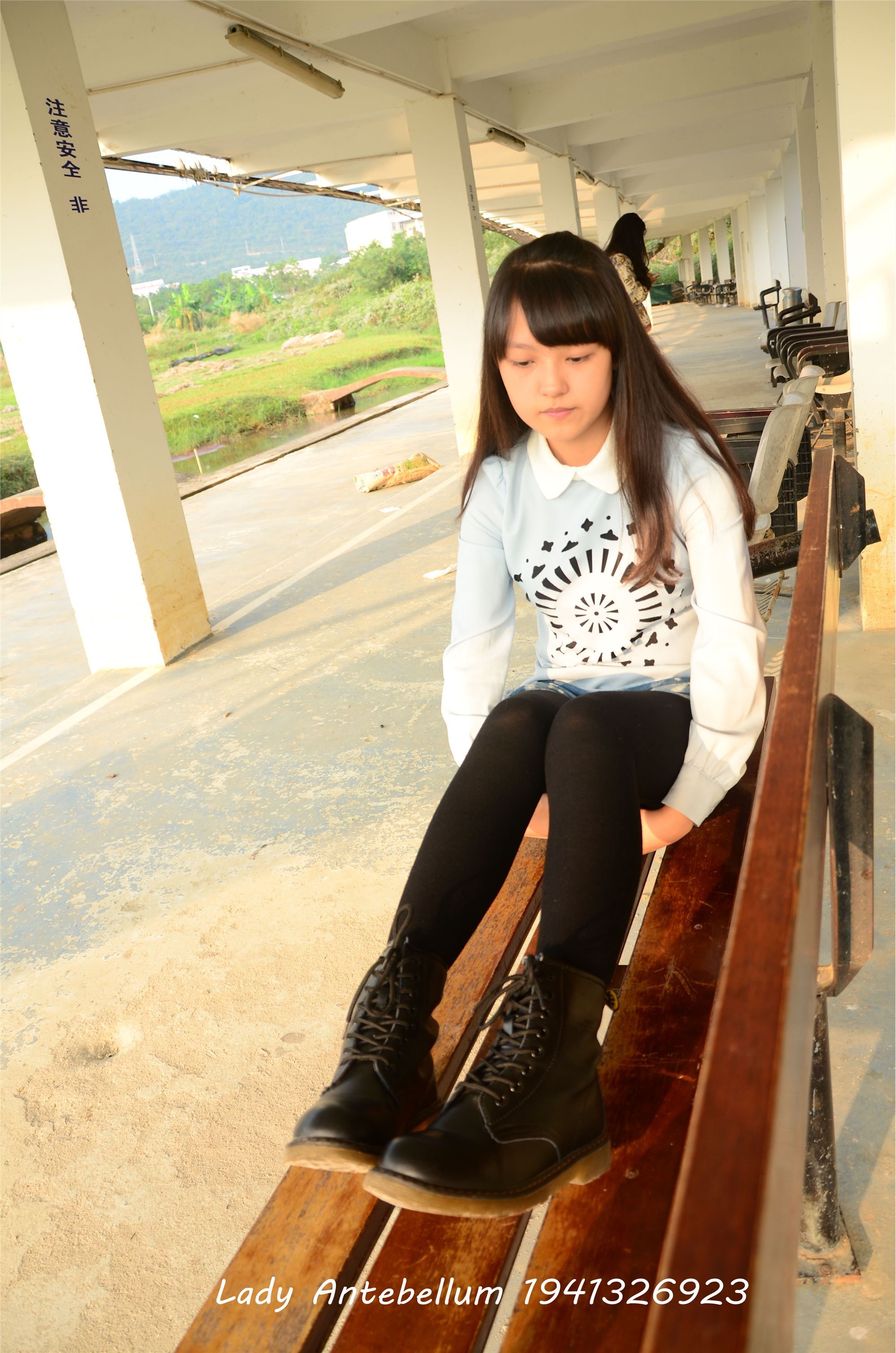 [战前女神] 恋足美腿棉袜女神级摄影套图 015