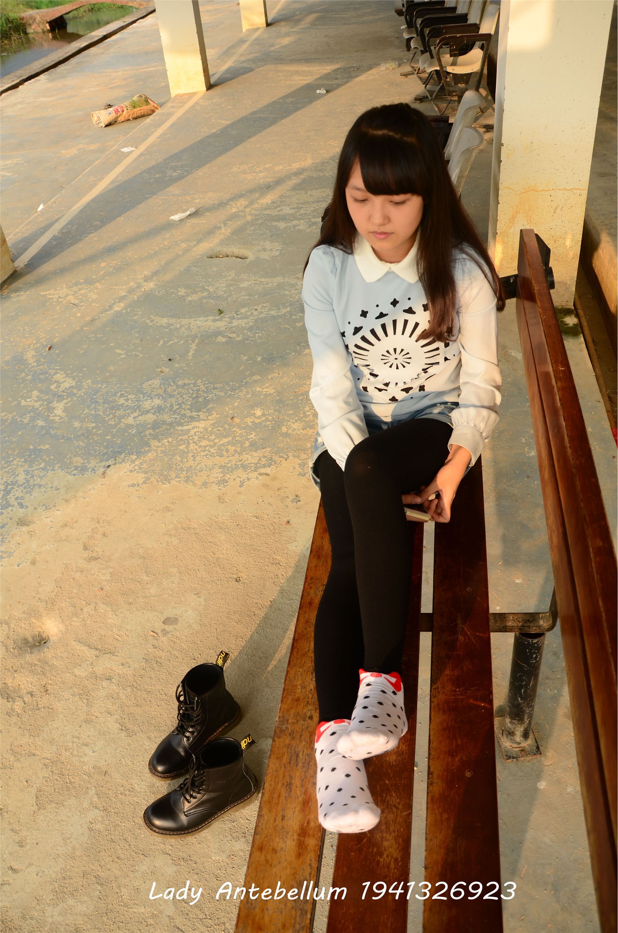 [战前女神] 恋足美腿棉袜女神级摄影套图 015