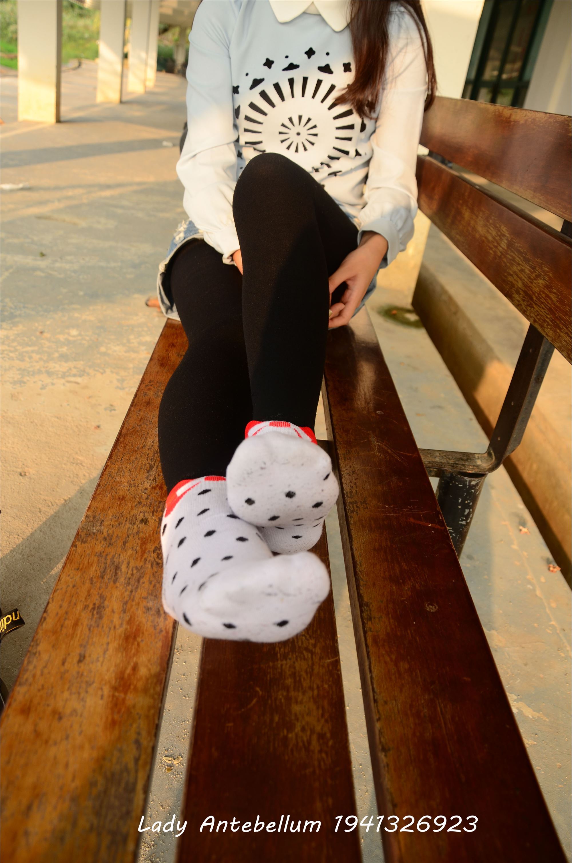 [战前女神] 恋足美腿棉袜女神级摄影套图 015