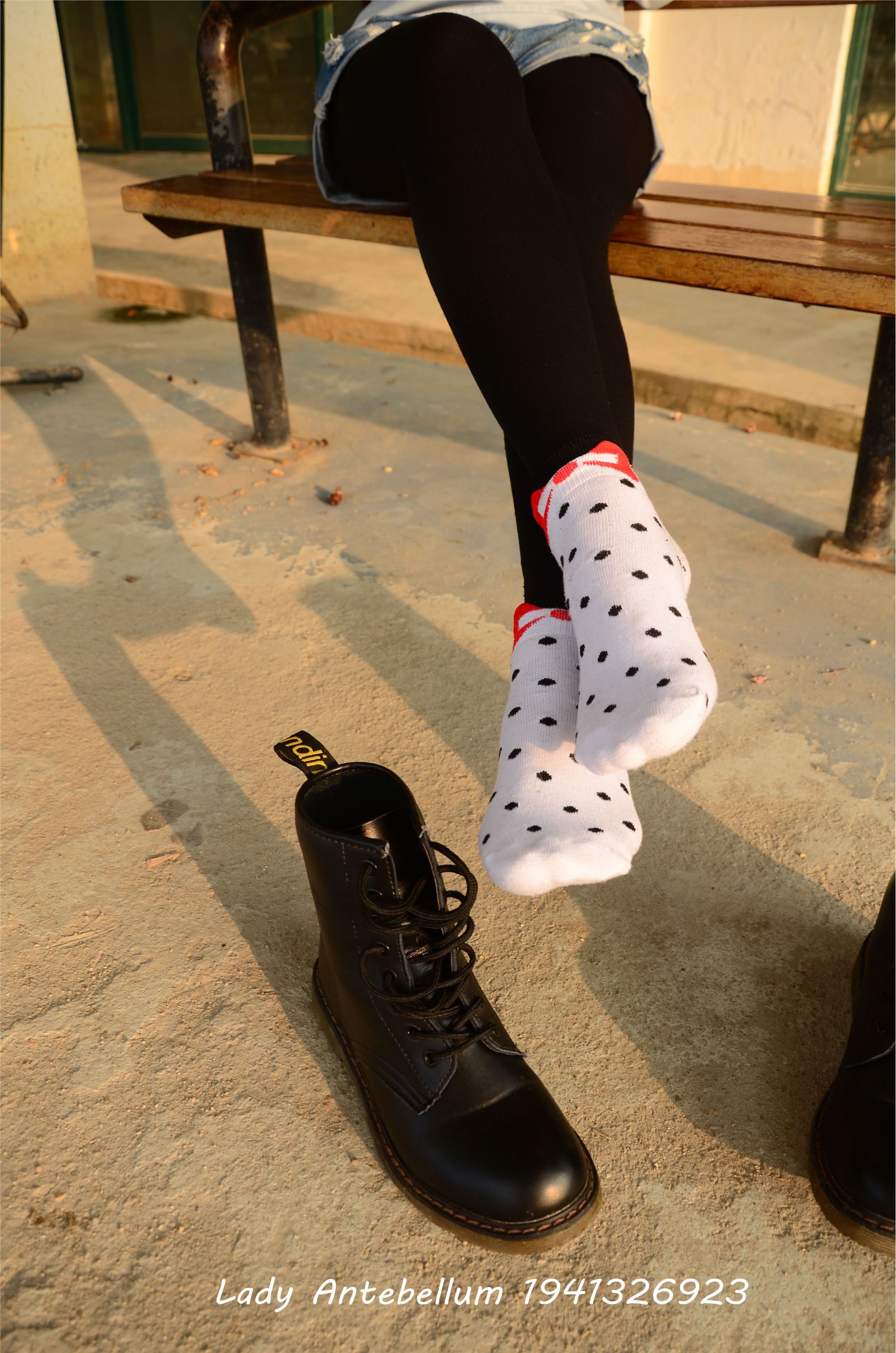 [战前女神] 恋足美腿棉袜女神级摄影套图 015