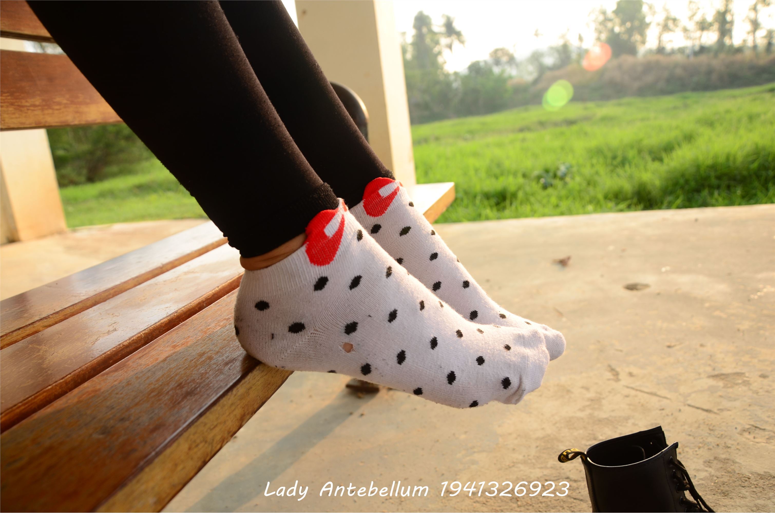 [战前女神] 恋足美腿棉袜女神级摄影套图 015