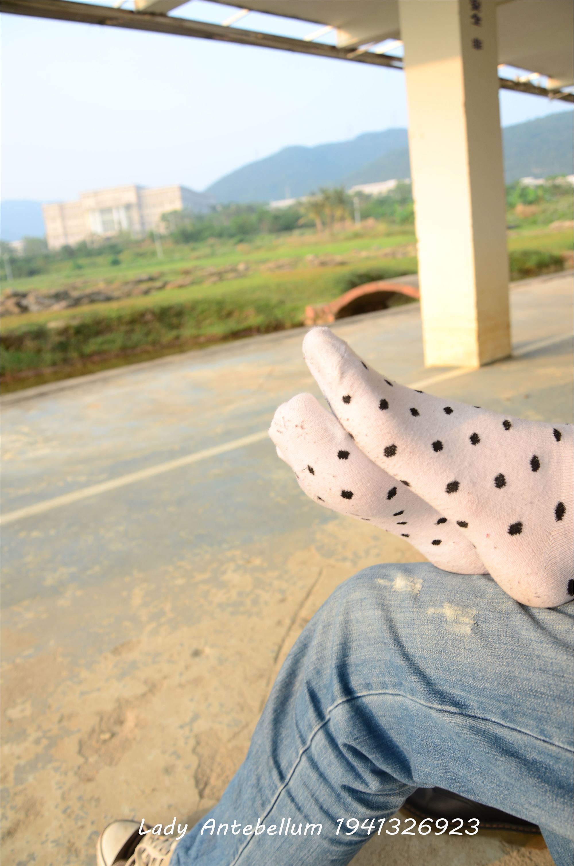 [战前女神] 恋足美腿棉袜女神级摄影套图 015