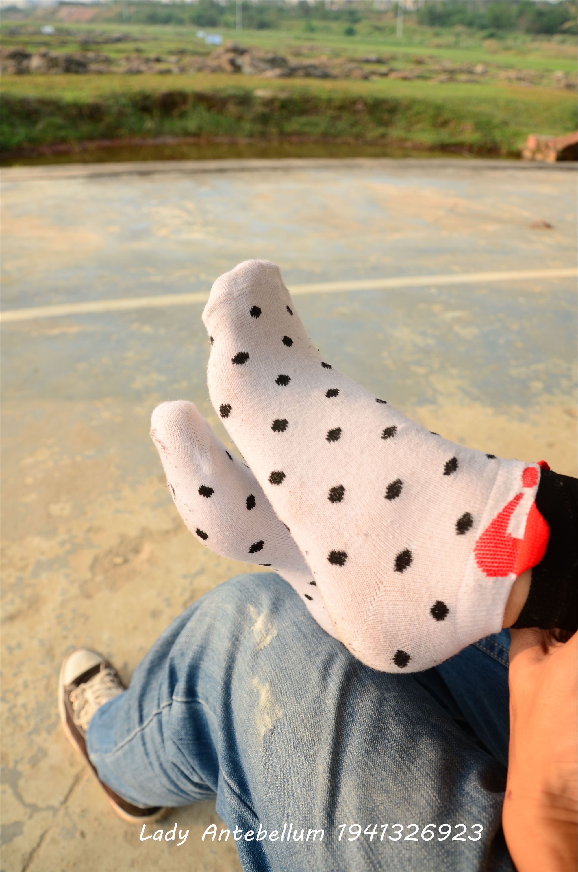 [战前女神] 恋足美腿棉袜女神级摄影套图 015