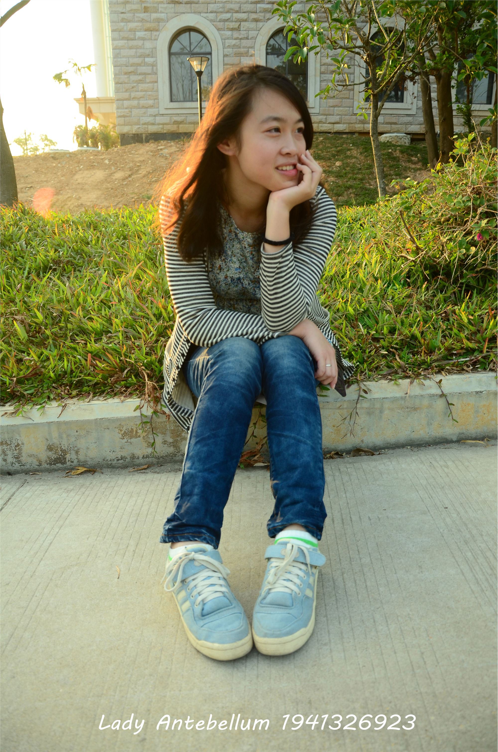 [战前女神] 恋足美腿棉袜女神级摄影套图 016