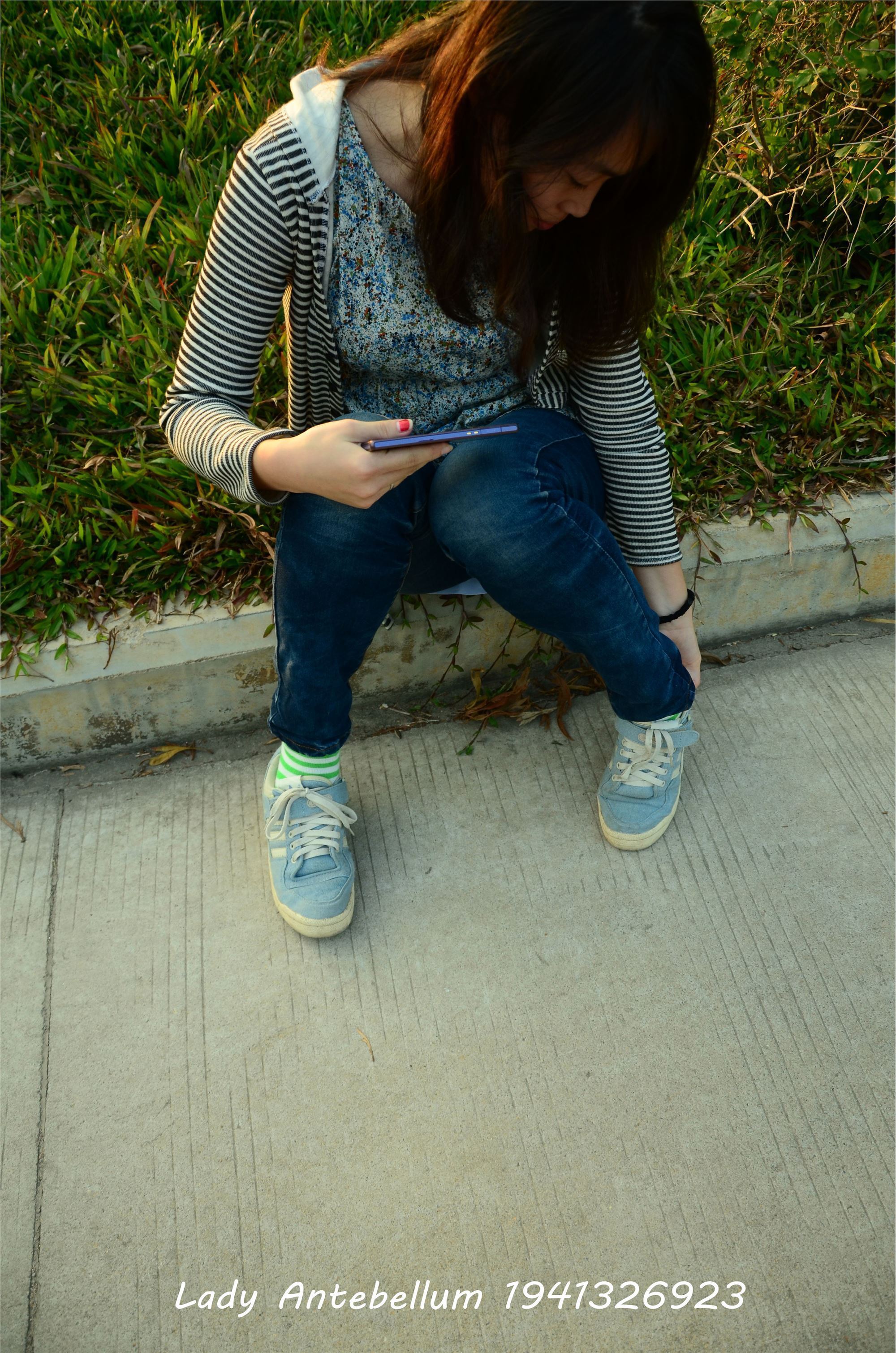 [战前女神] 恋足美腿棉袜女神级摄影套图 016