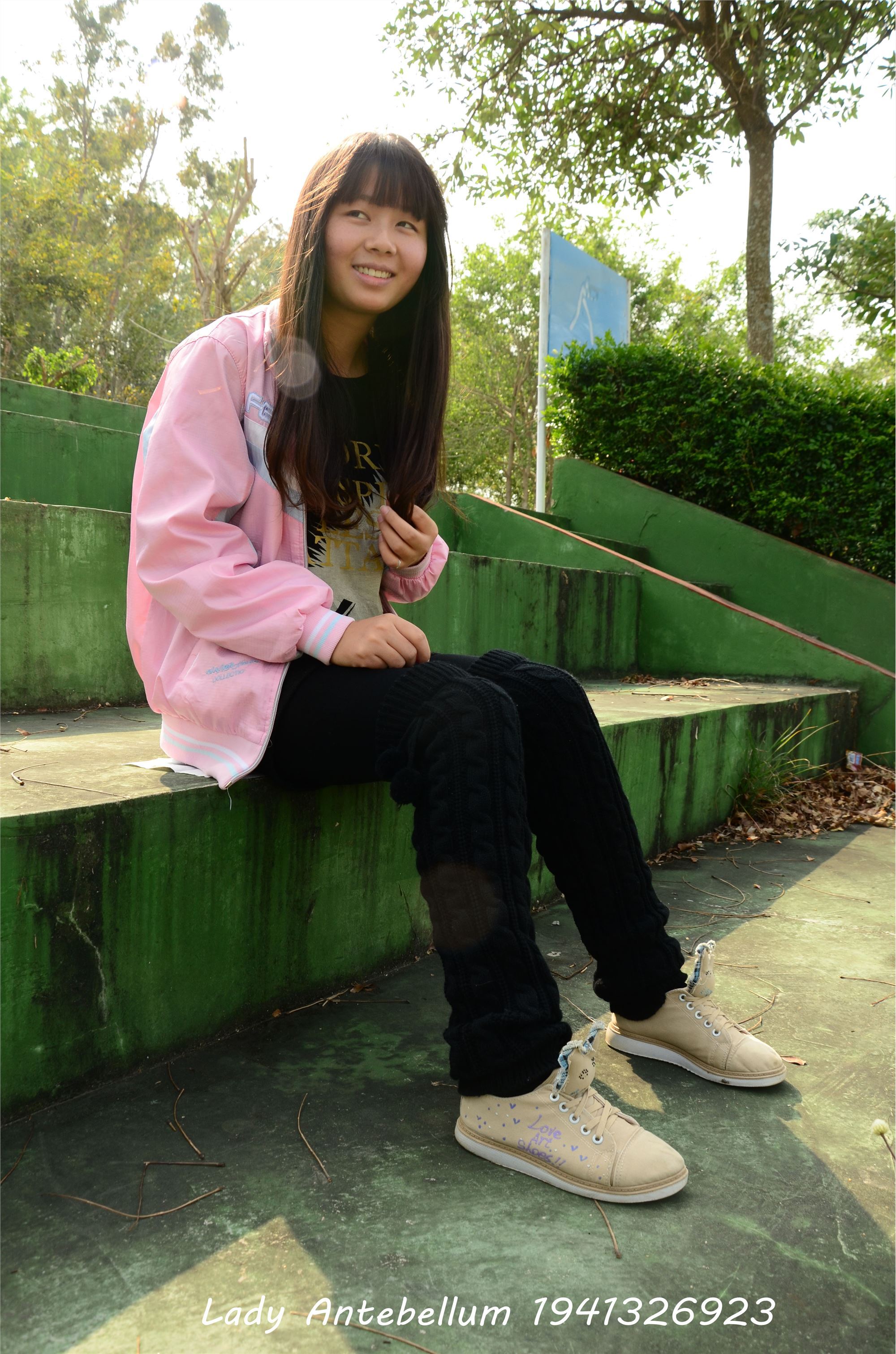 [战前女神] 恋足美腿棉袜女神级摄影套图 017