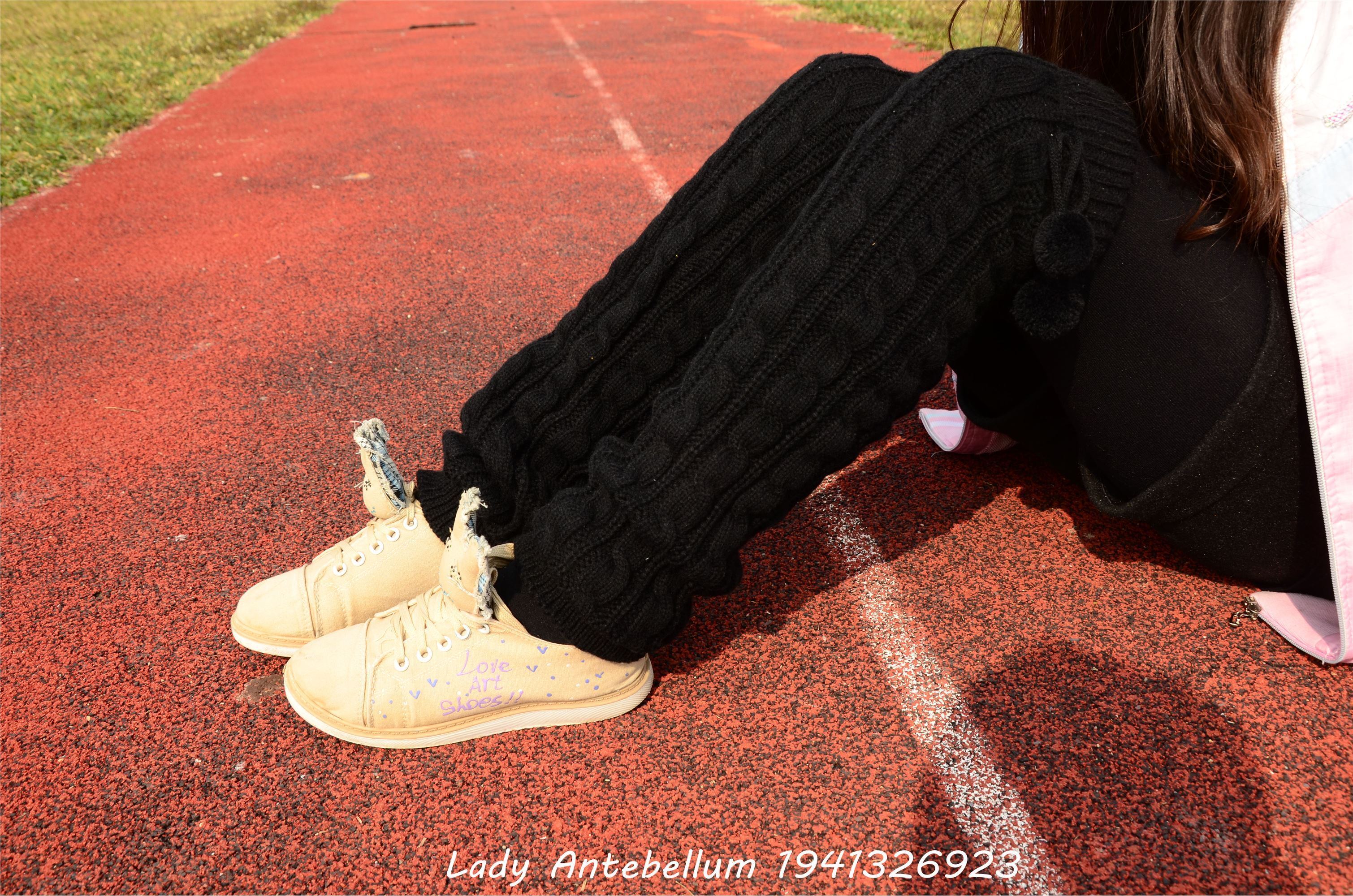 [战前女神] 恋足美腿棉袜女神级摄影套图 017