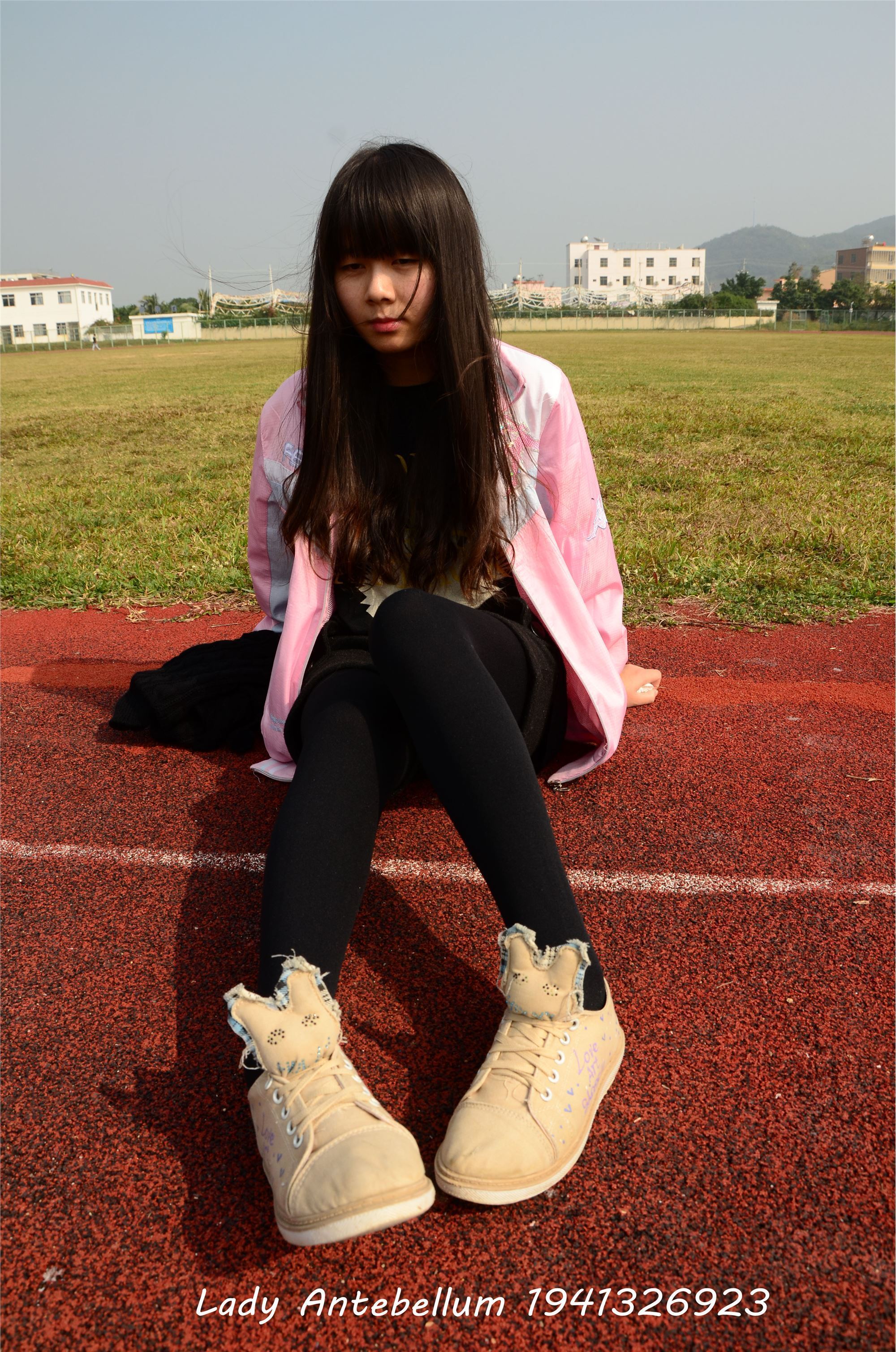 [战前女神] 恋足美腿棉袜女神级摄影套图 017