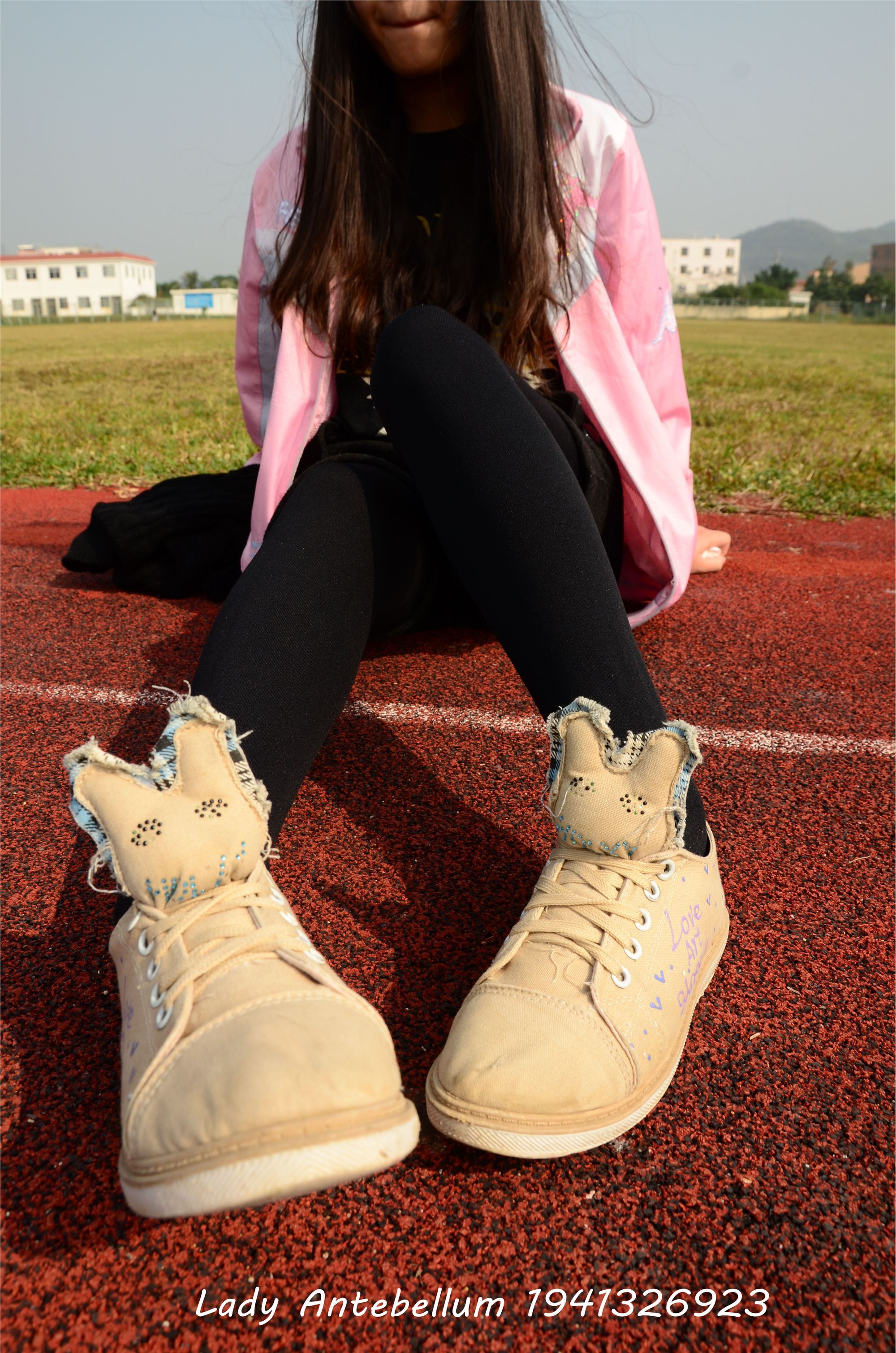 [战前女神] 恋足美腿棉袜女神级摄影套图 017