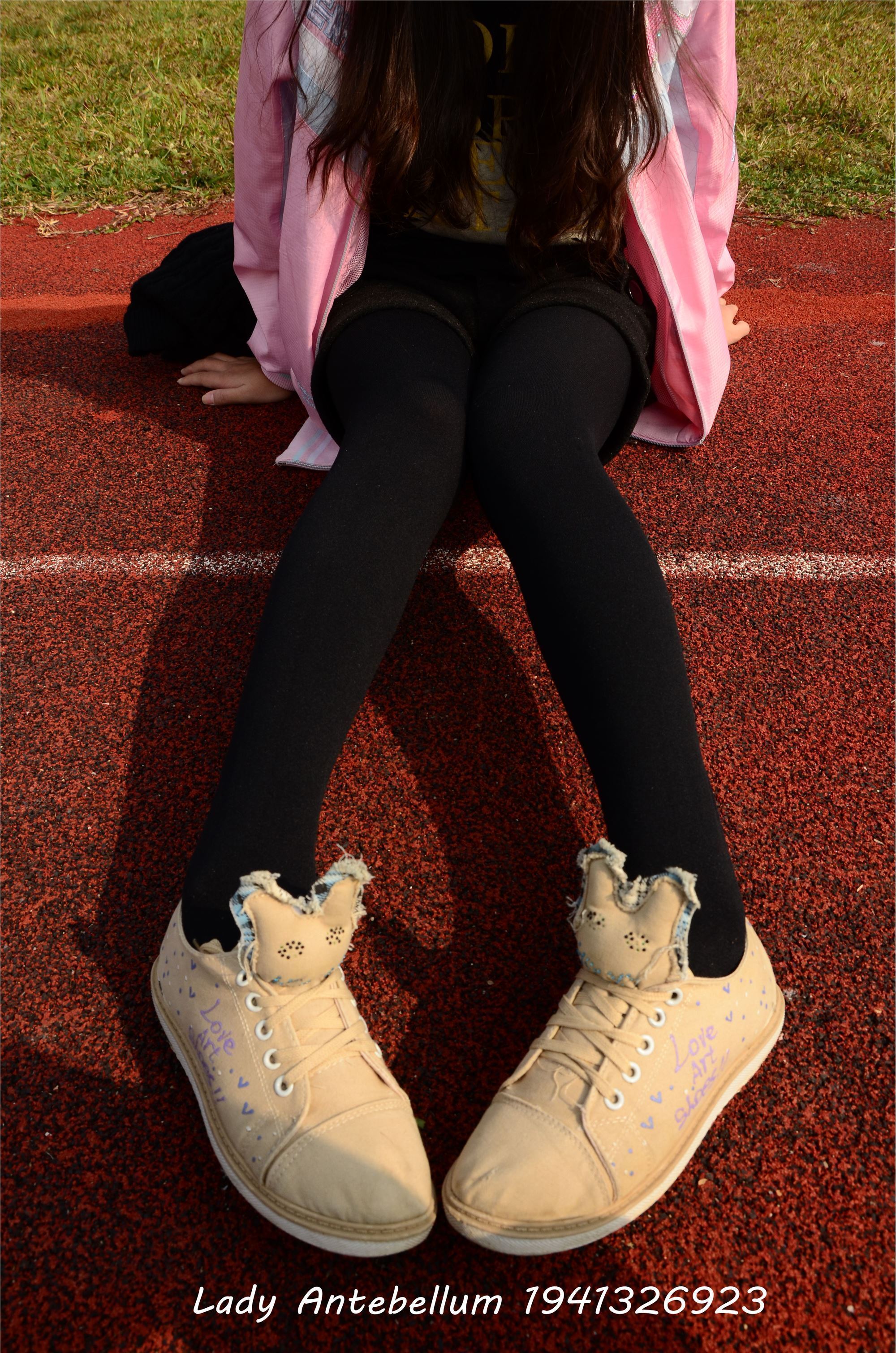 [战前女神] 恋足美腿棉袜女神级摄影套图 017