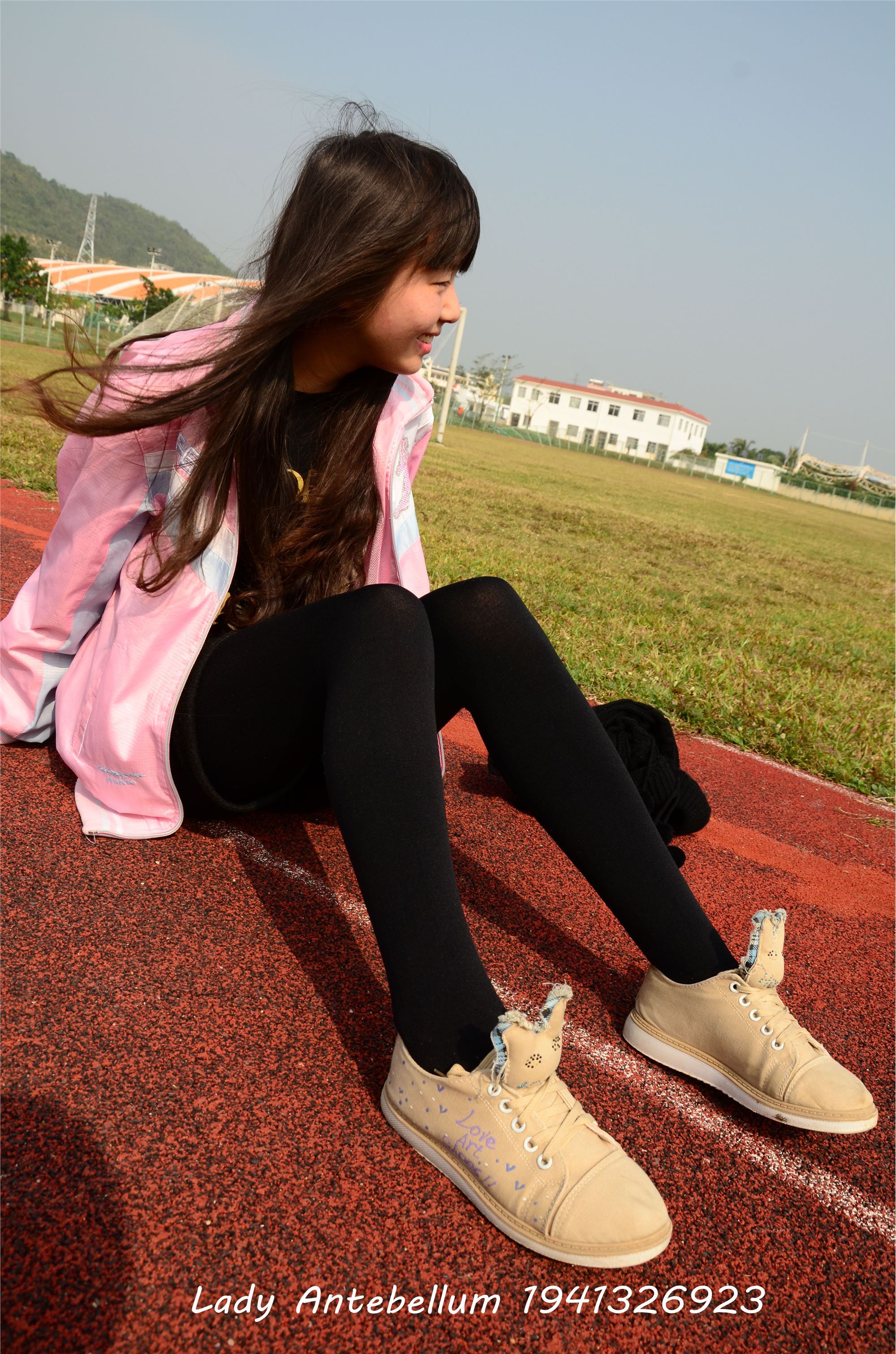 [战前女神] 恋足美腿棉袜女神级摄影套图 017