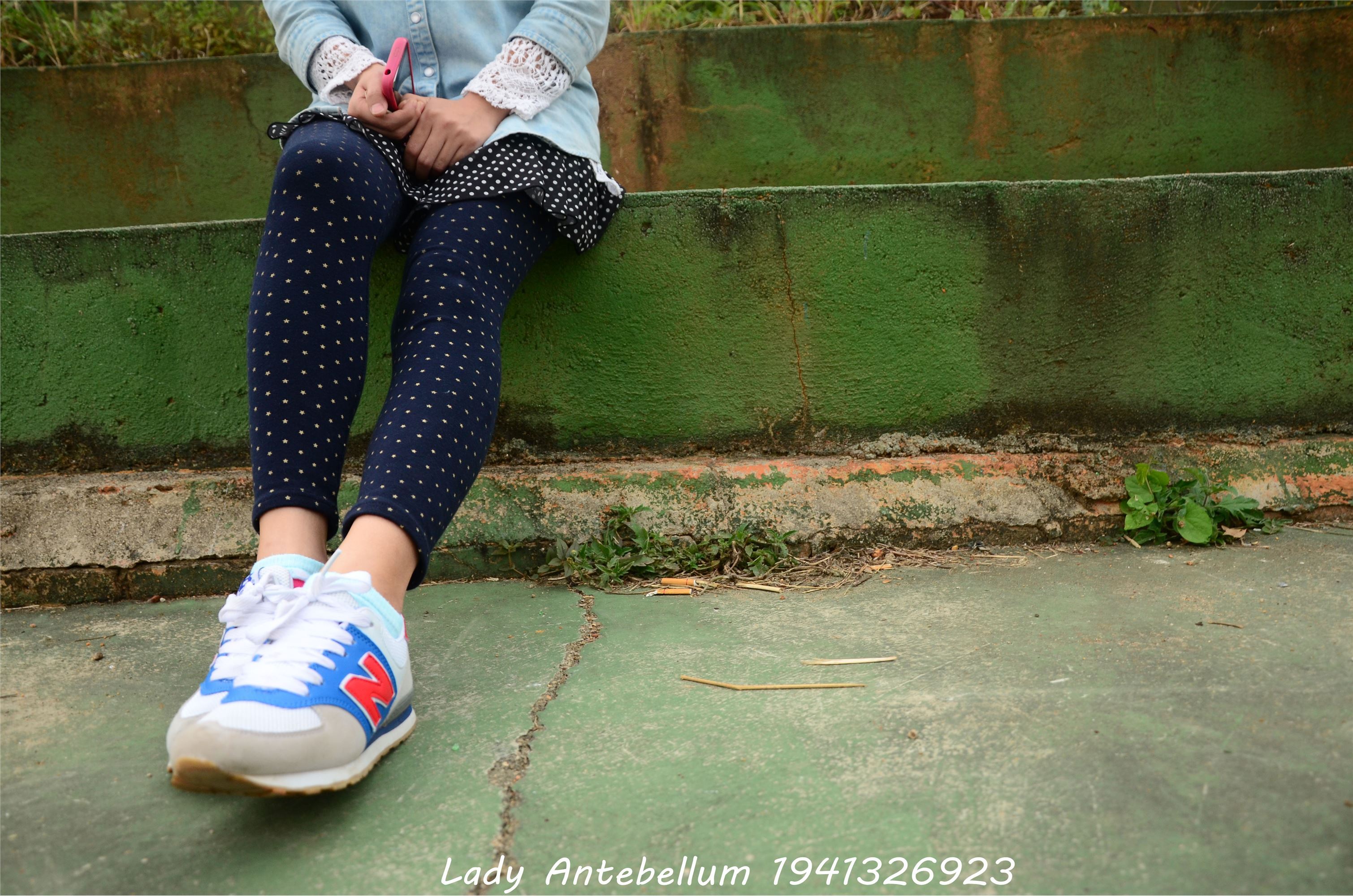 [战前女神] 恋足美腿棉袜女神级摄影套图 018