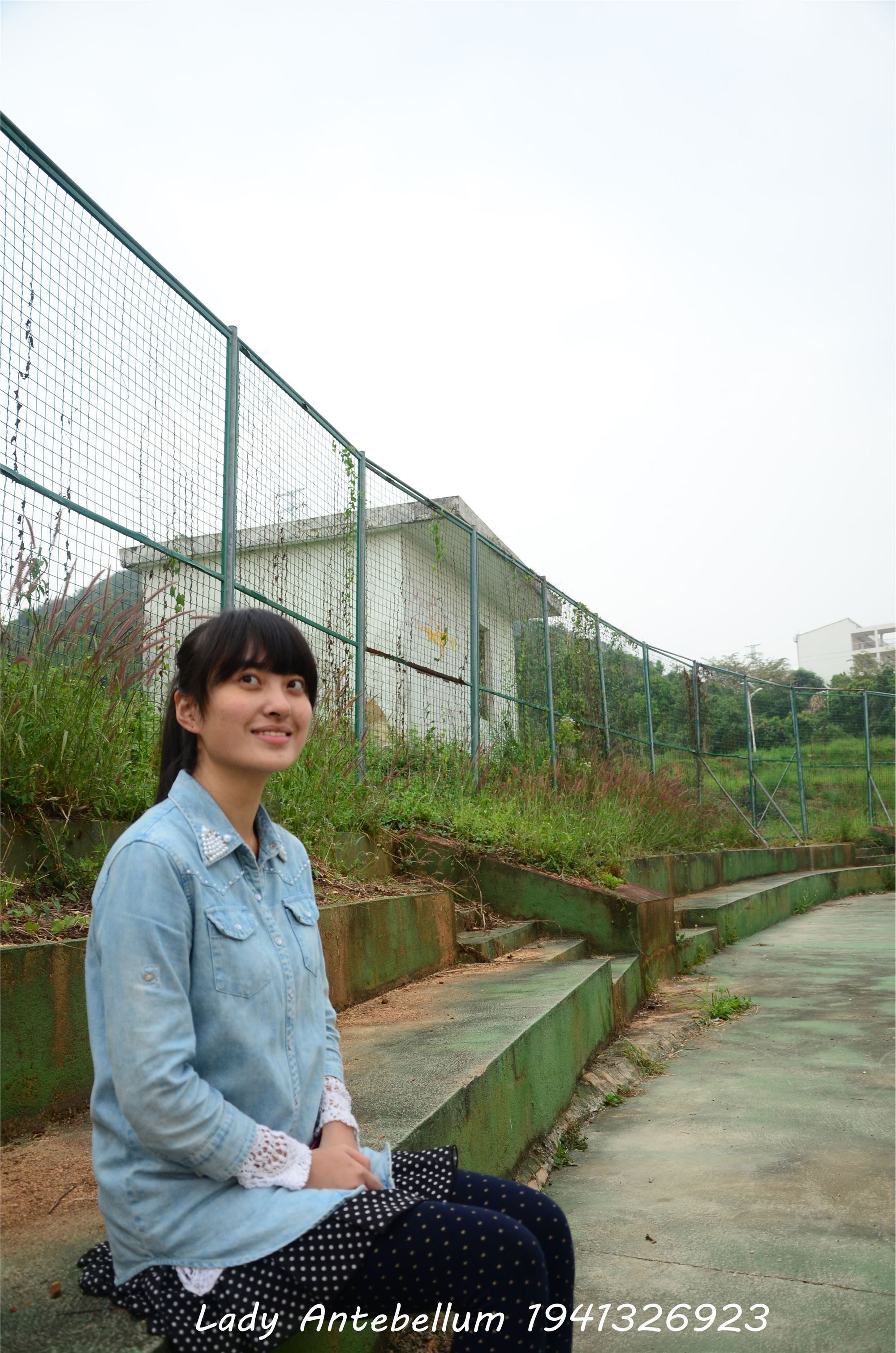 [战前女神] 恋足美腿棉袜女神级摄影套图 018