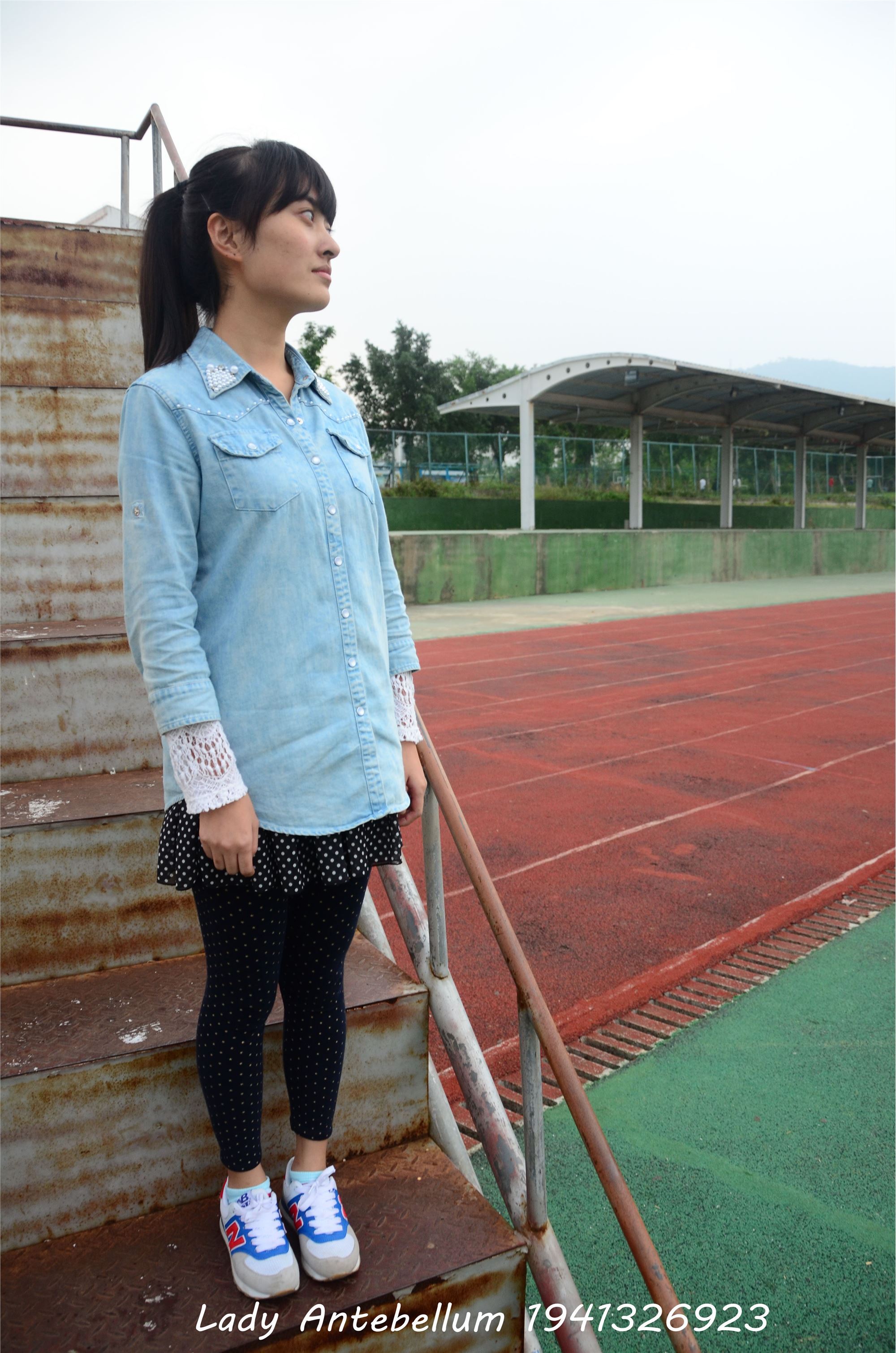 [战前女神] 恋足美腿棉袜女神级摄影套图 018