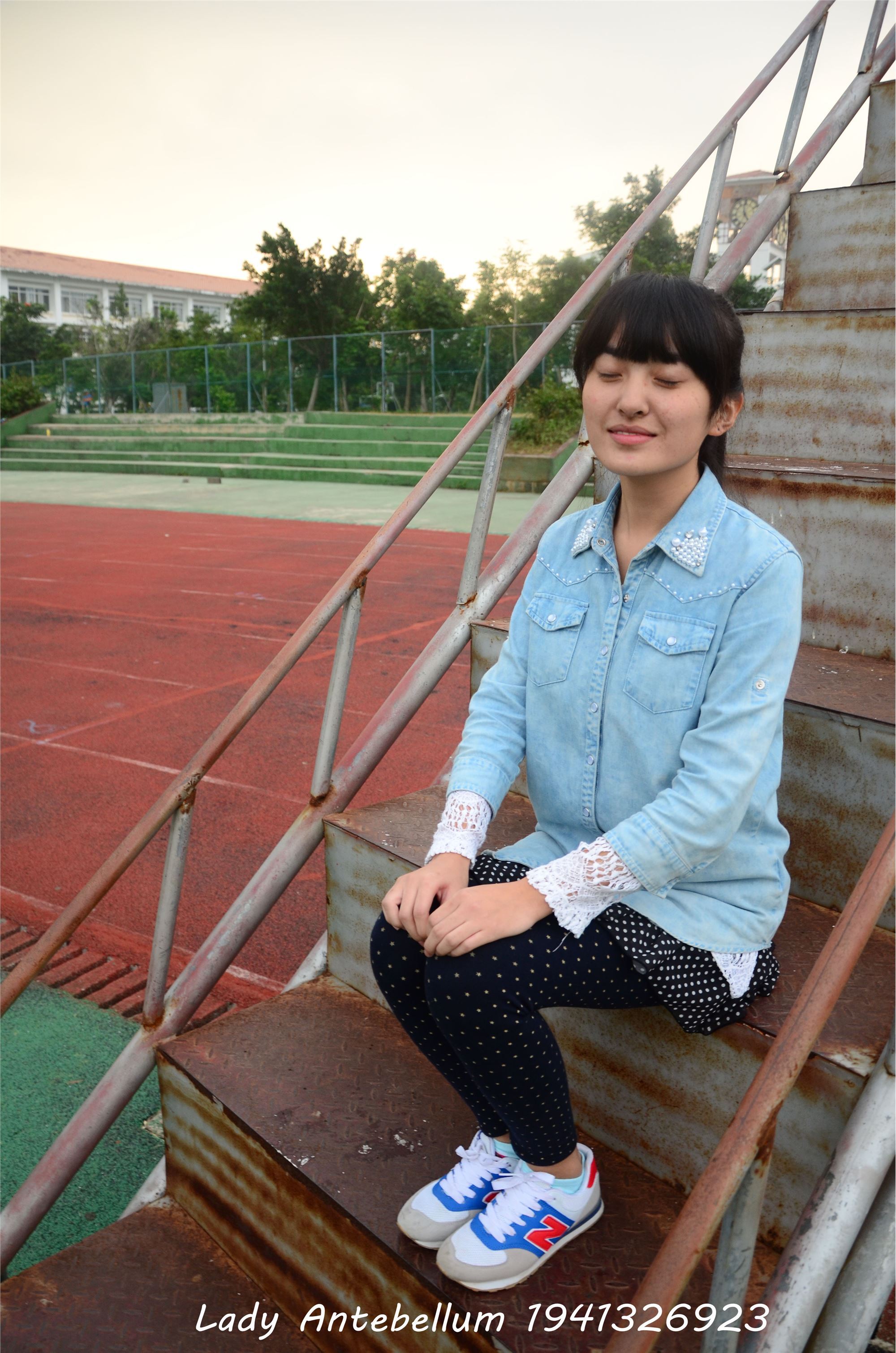 [战前女神] 恋足美腿棉袜女神级摄影套图 018