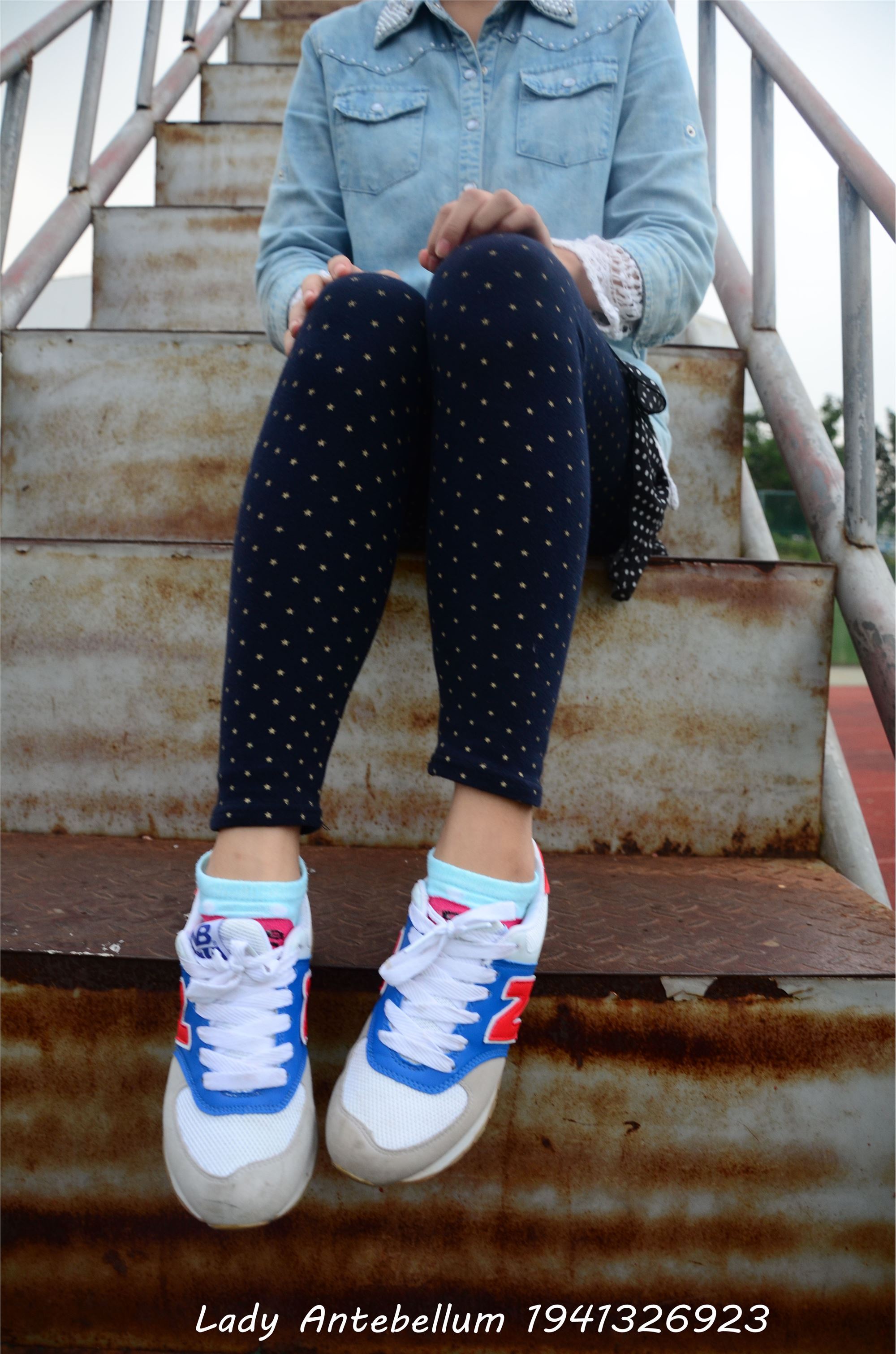 [战前女神] 恋足美腿棉袜女神级摄影套图 018