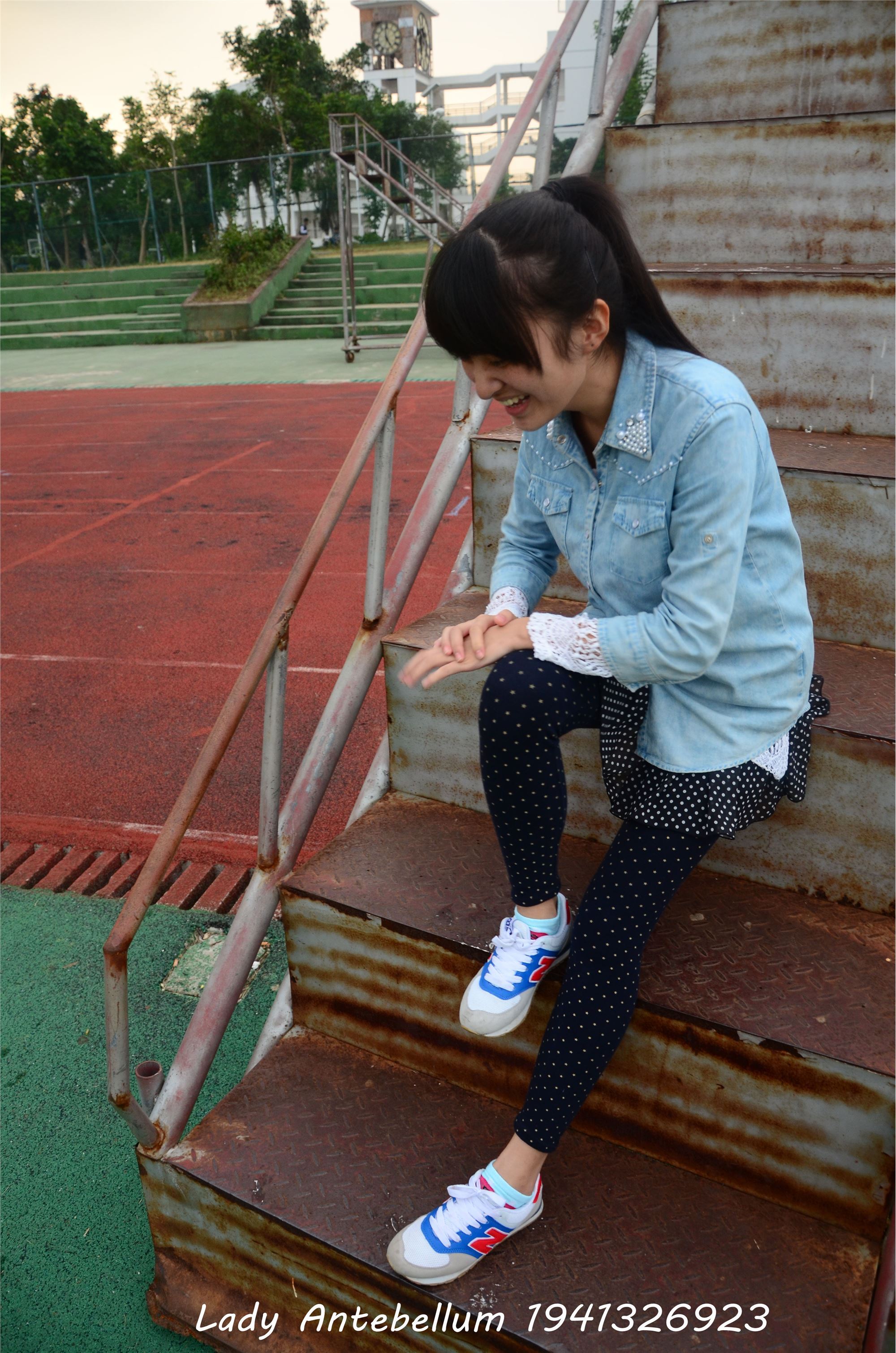 [战前女神] 恋足美腿棉袜女神级摄影套图 018