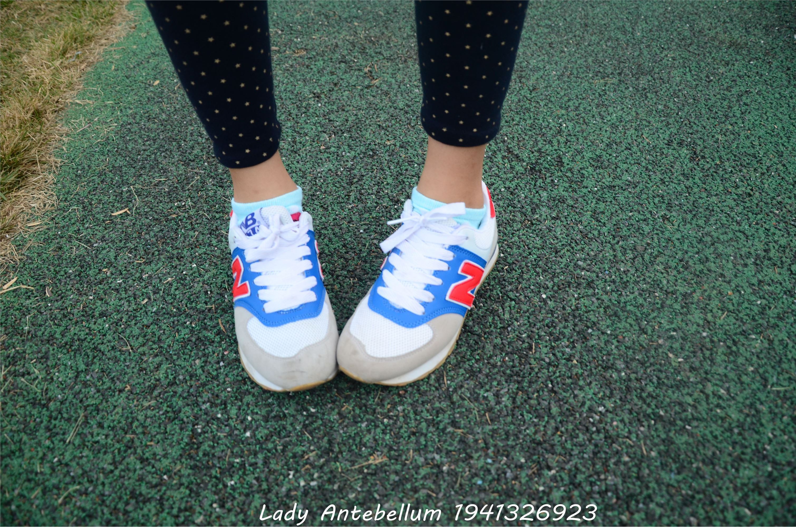 [战前女神] 恋足美腿棉袜女神级摄影套图 018