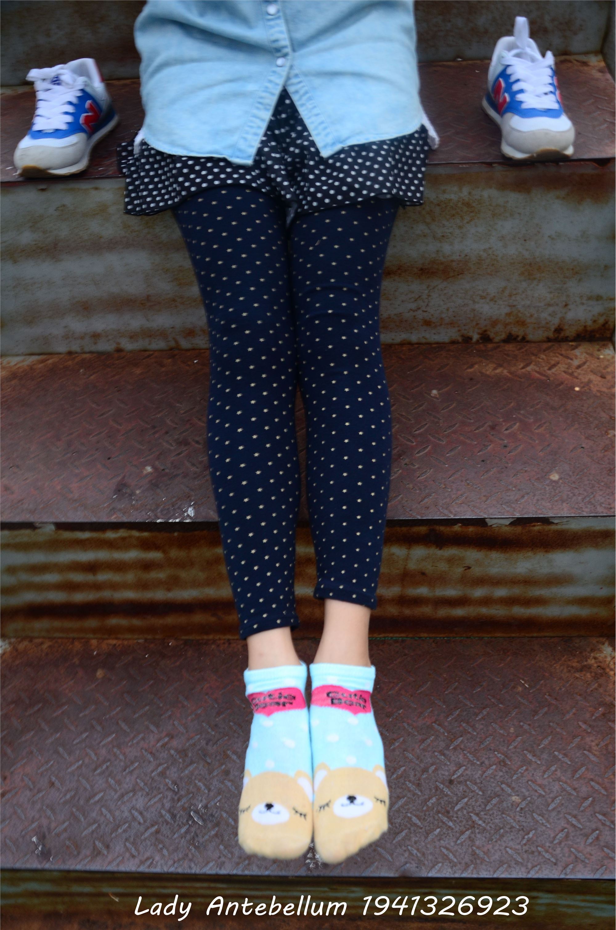 [战前女神] 恋足美腿棉袜女神级摄影套图 018