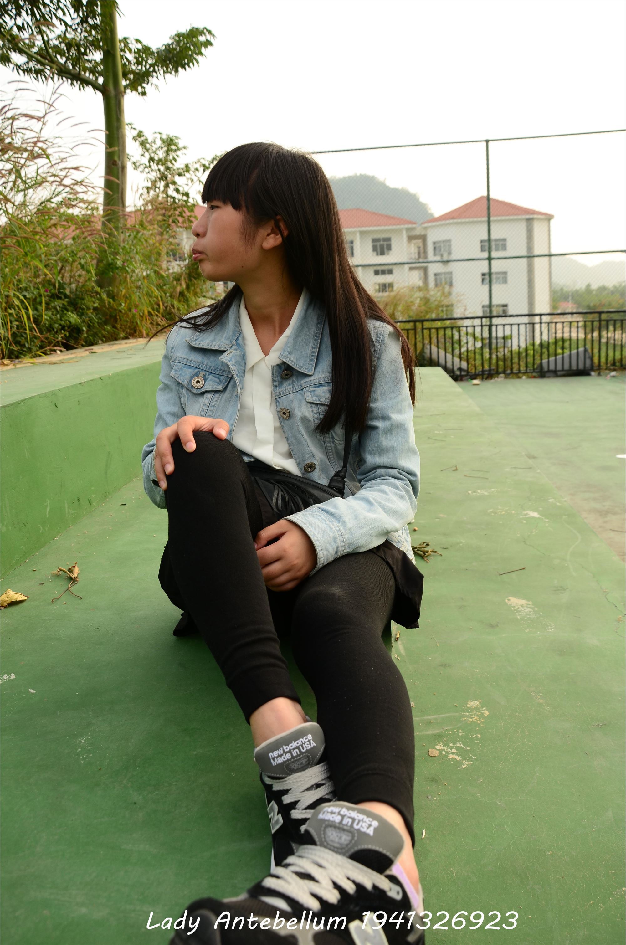 [战前女神] 恋足美腿棉袜女神级摄影套图 019