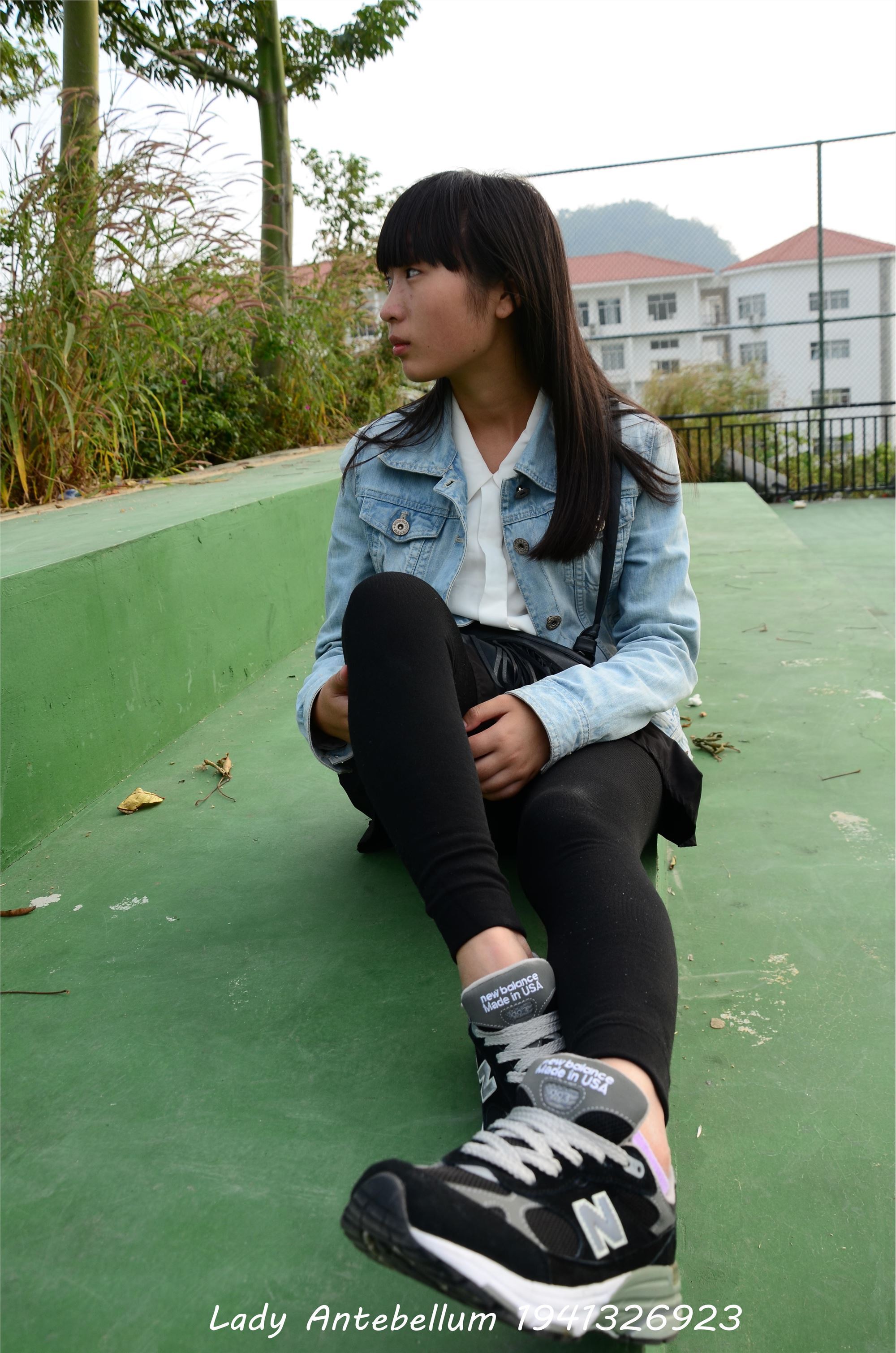 [战前女神] 恋足美腿棉袜女神级摄影套图 019