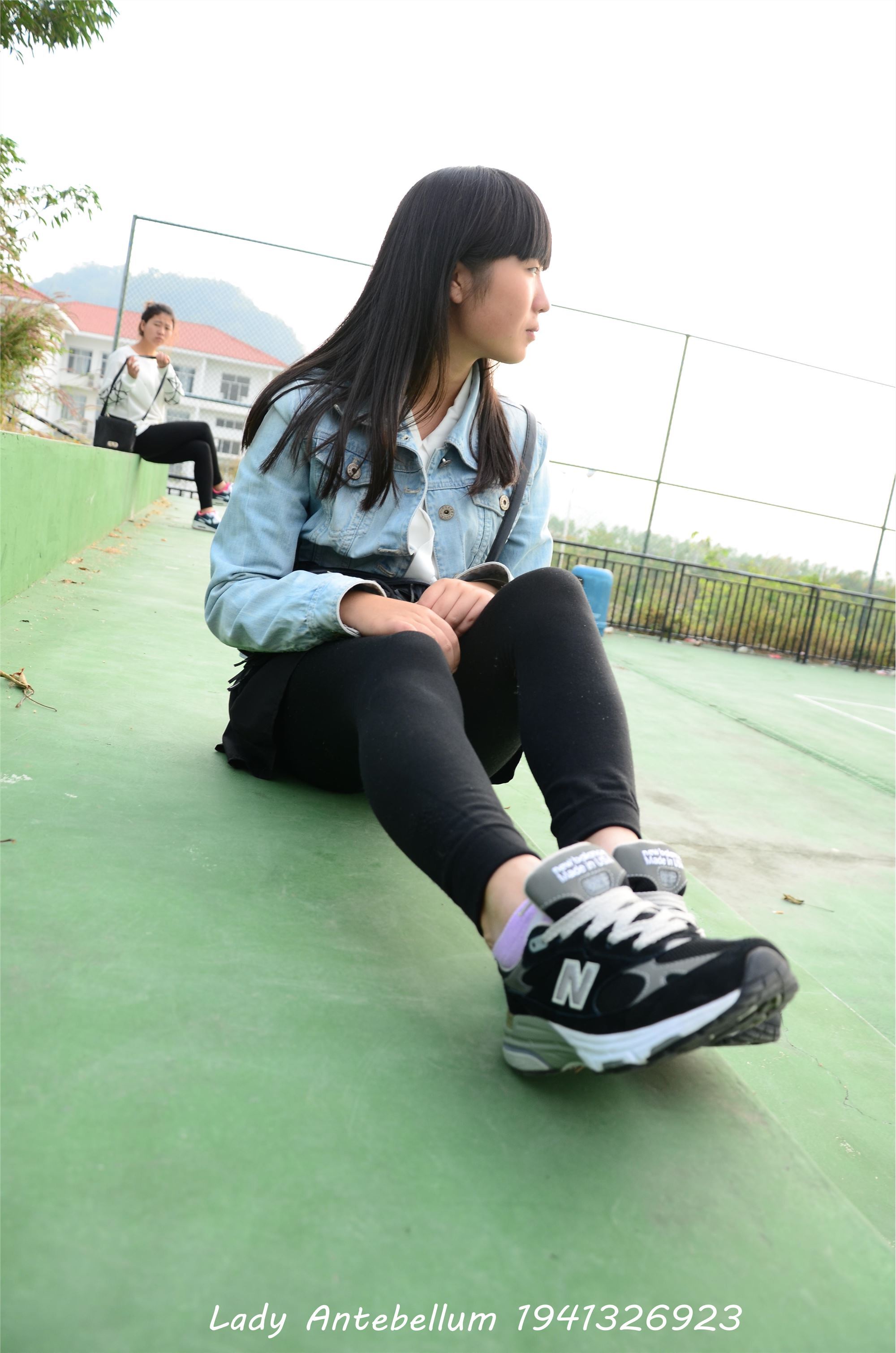 [战前女神] 恋足美腿棉袜女神级摄影套图 019