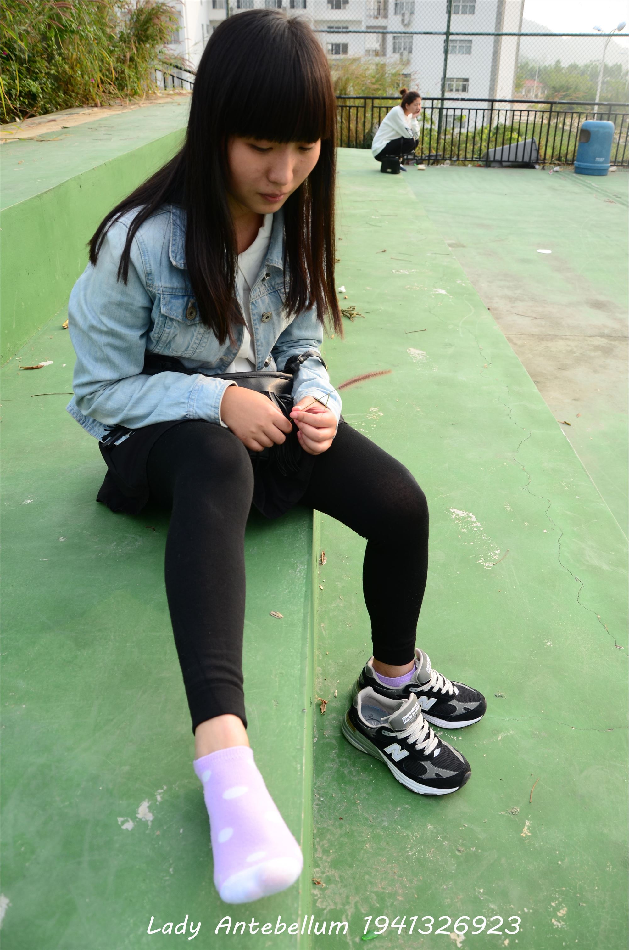 [战前女神] 恋足美腿棉袜女神级摄影套图 019