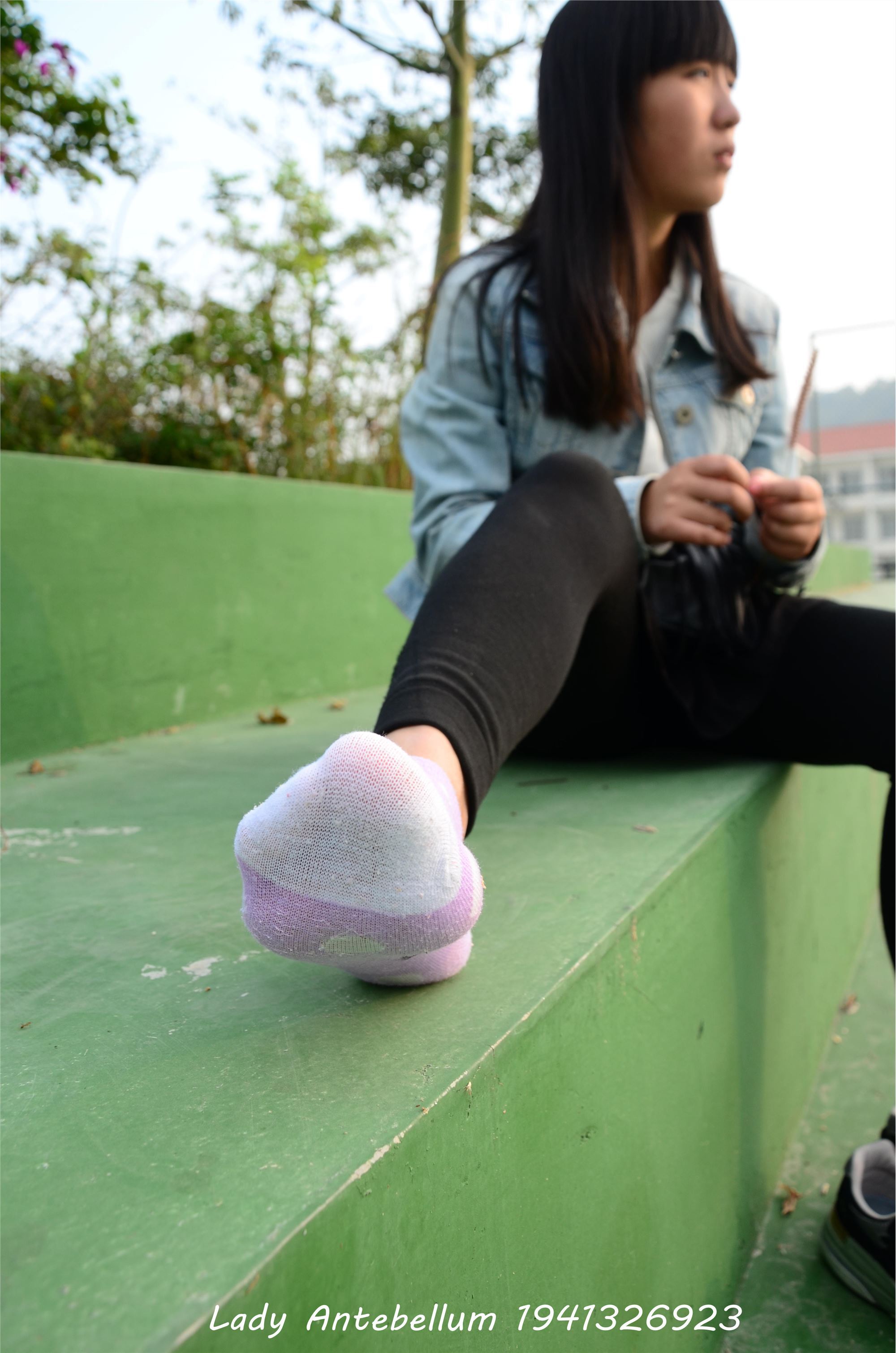 [战前女神] 恋足美腿棉袜女神级摄影套图 019