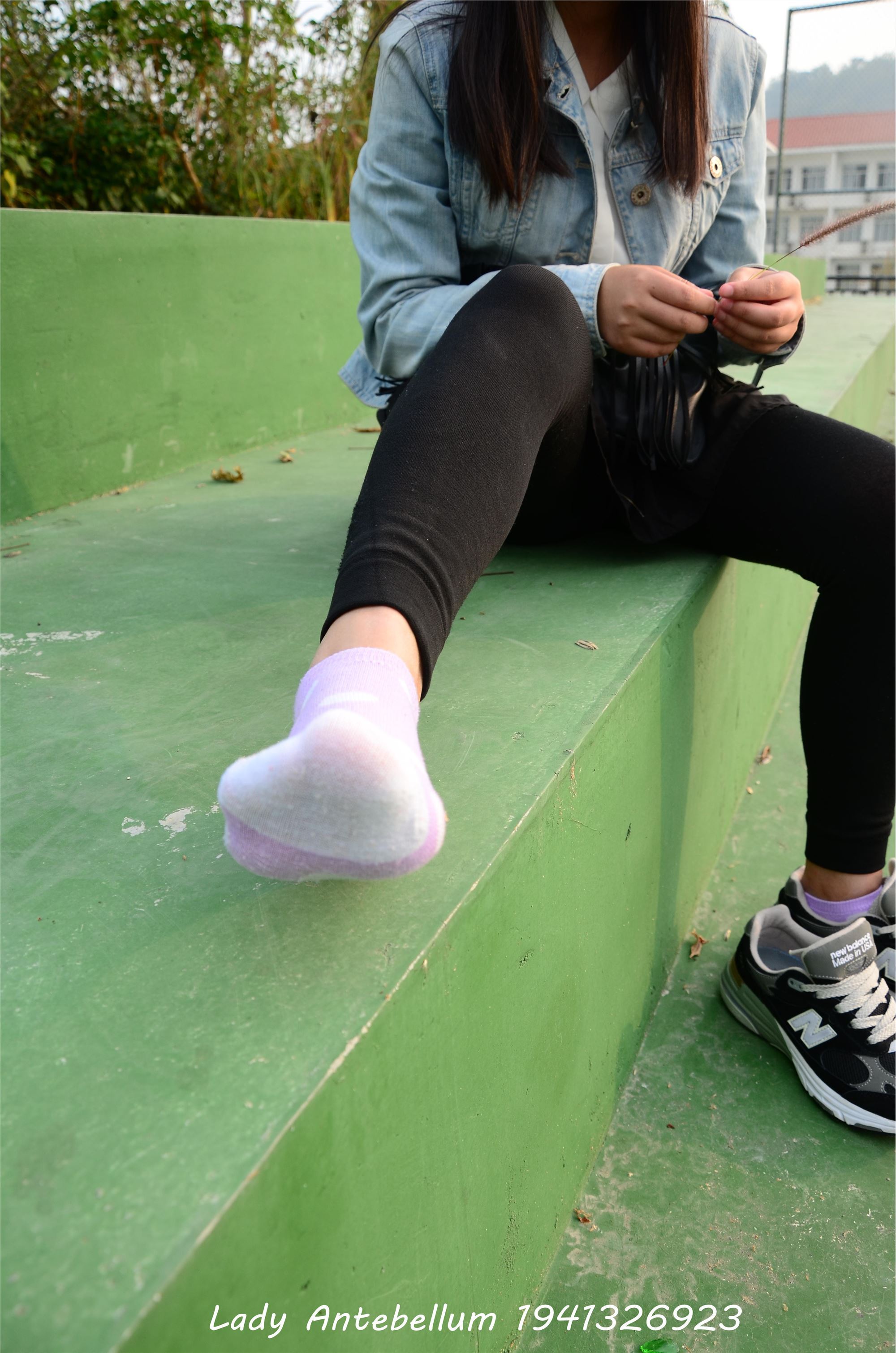 [战前女神] 恋足美腿棉袜女神级摄影套图 019