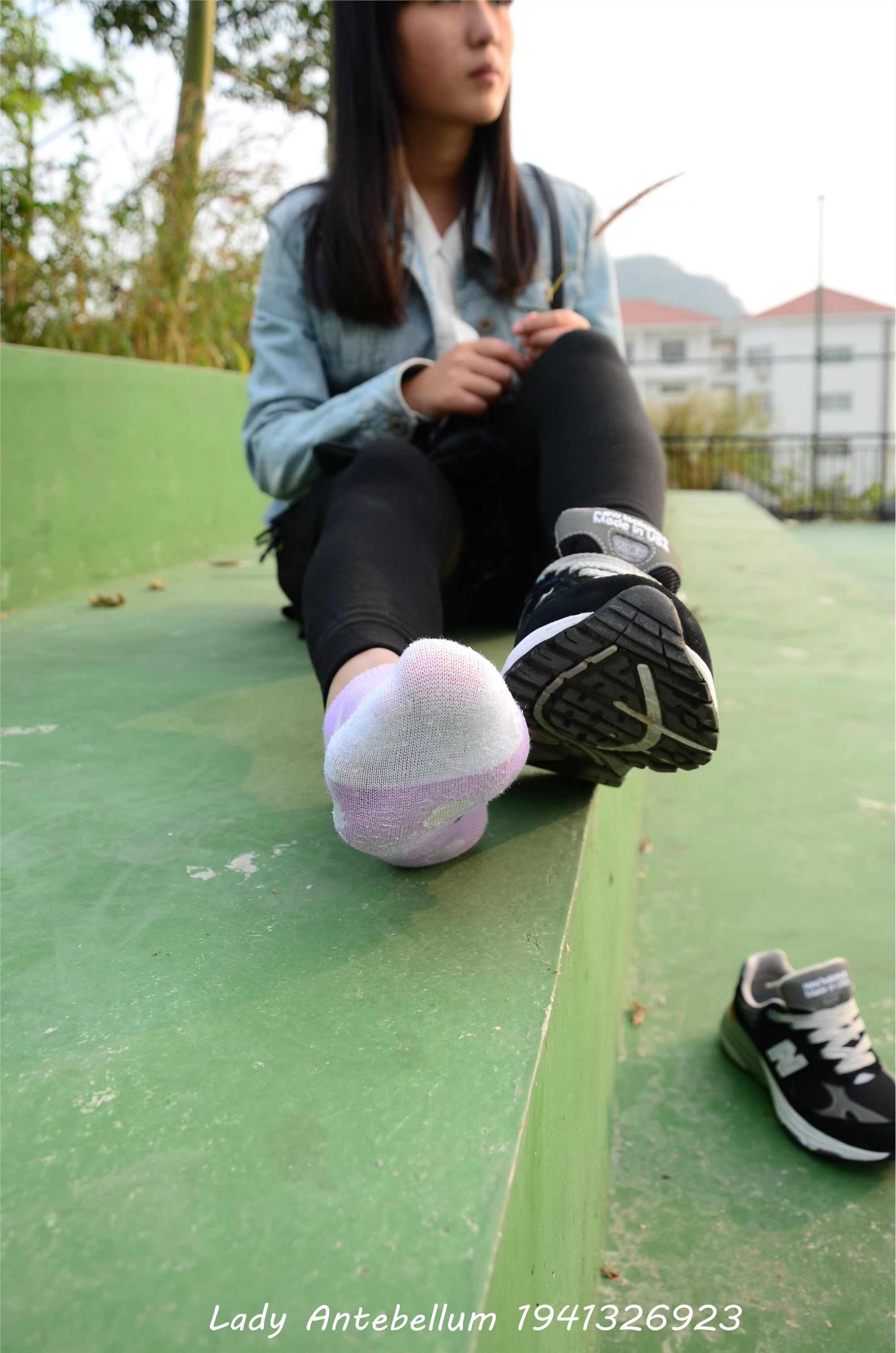 [战前女神] 恋足美腿棉袜女神级摄影套图 019