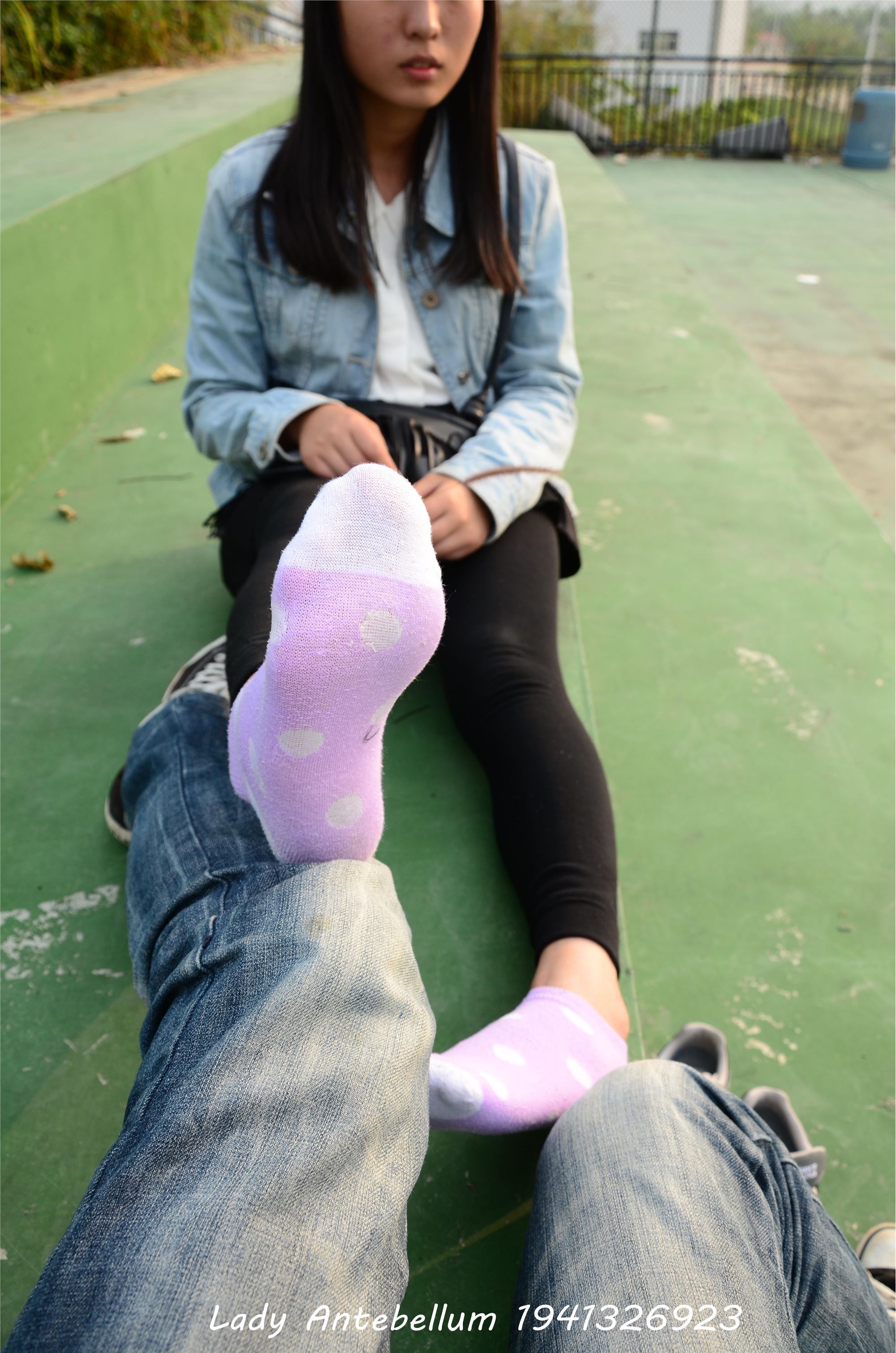 [战前女神] 恋足美腿棉袜女神级摄影套图 019