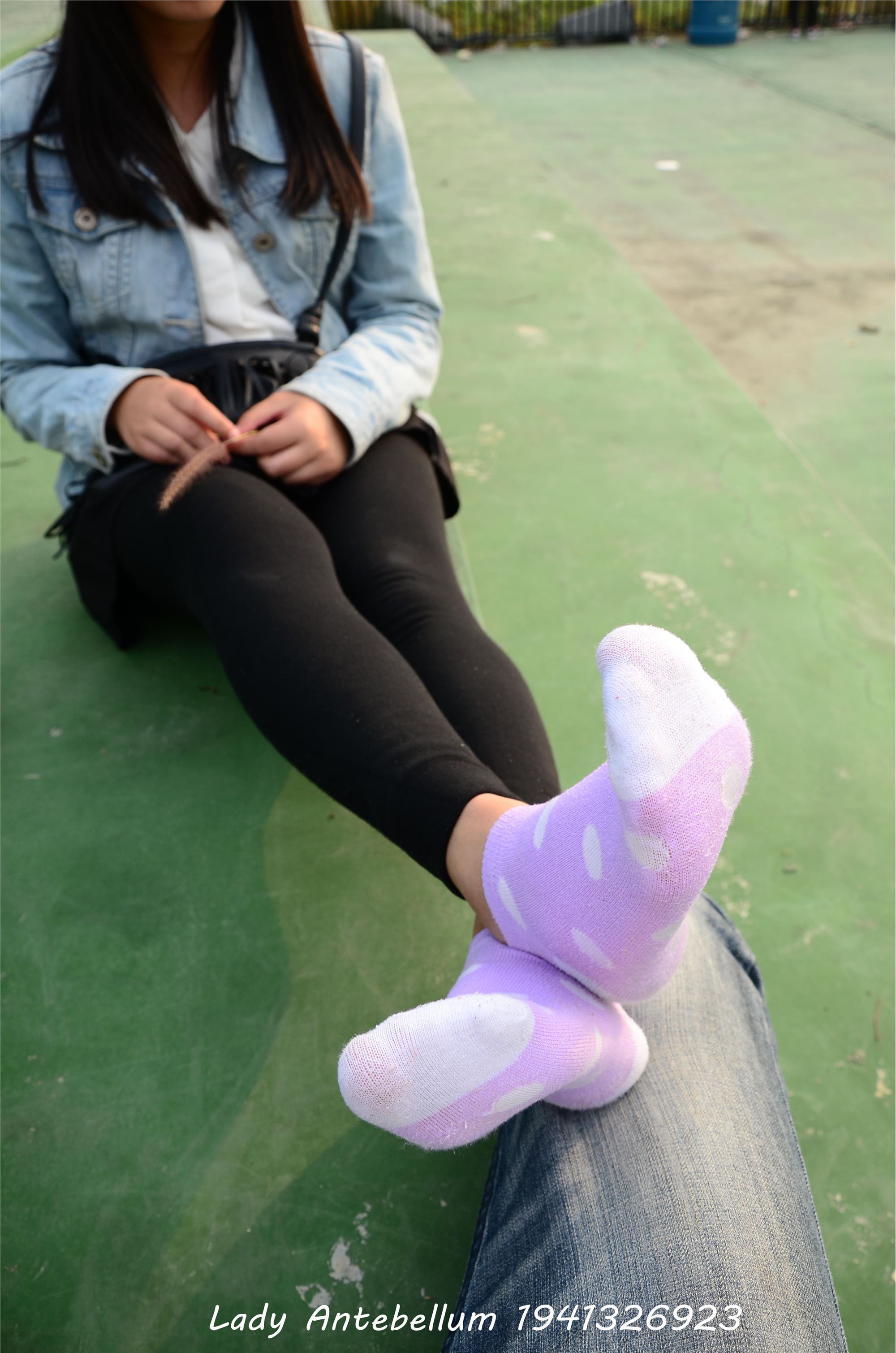 [战前女神] 恋足美腿棉袜女神级摄影套图 019