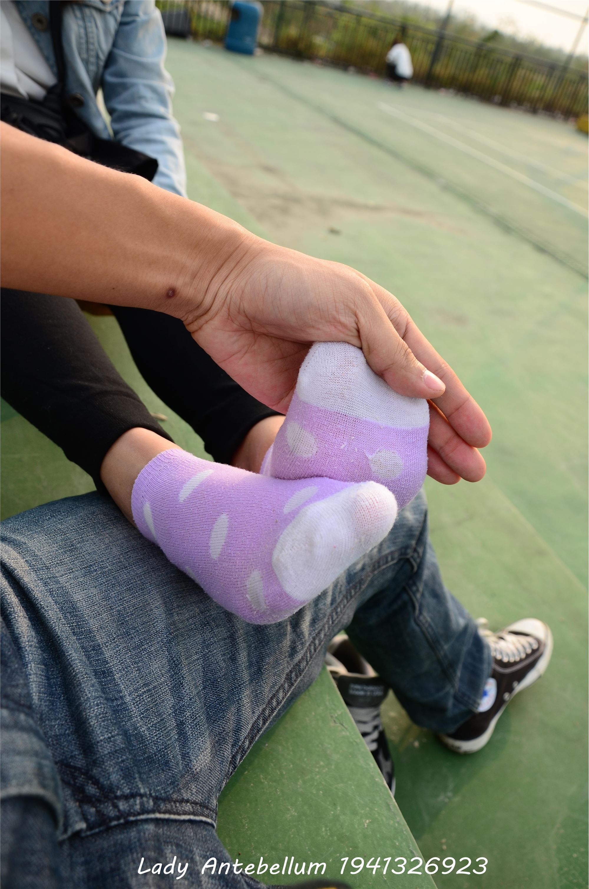 [战前女神] 恋足美腿棉袜女神级摄影套图 019