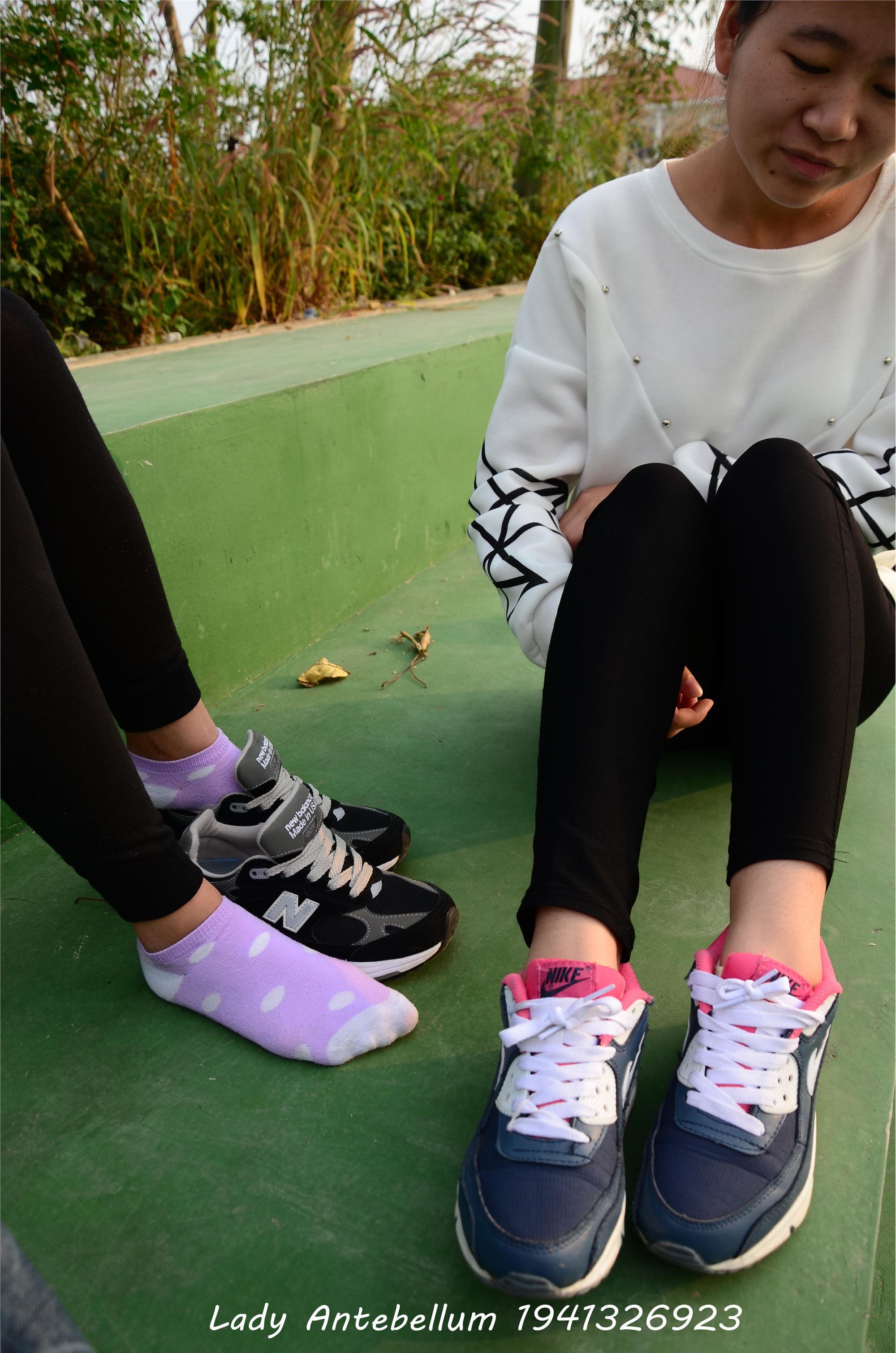 [战前女神] 恋足美腿棉袜女神级摄影套图 019