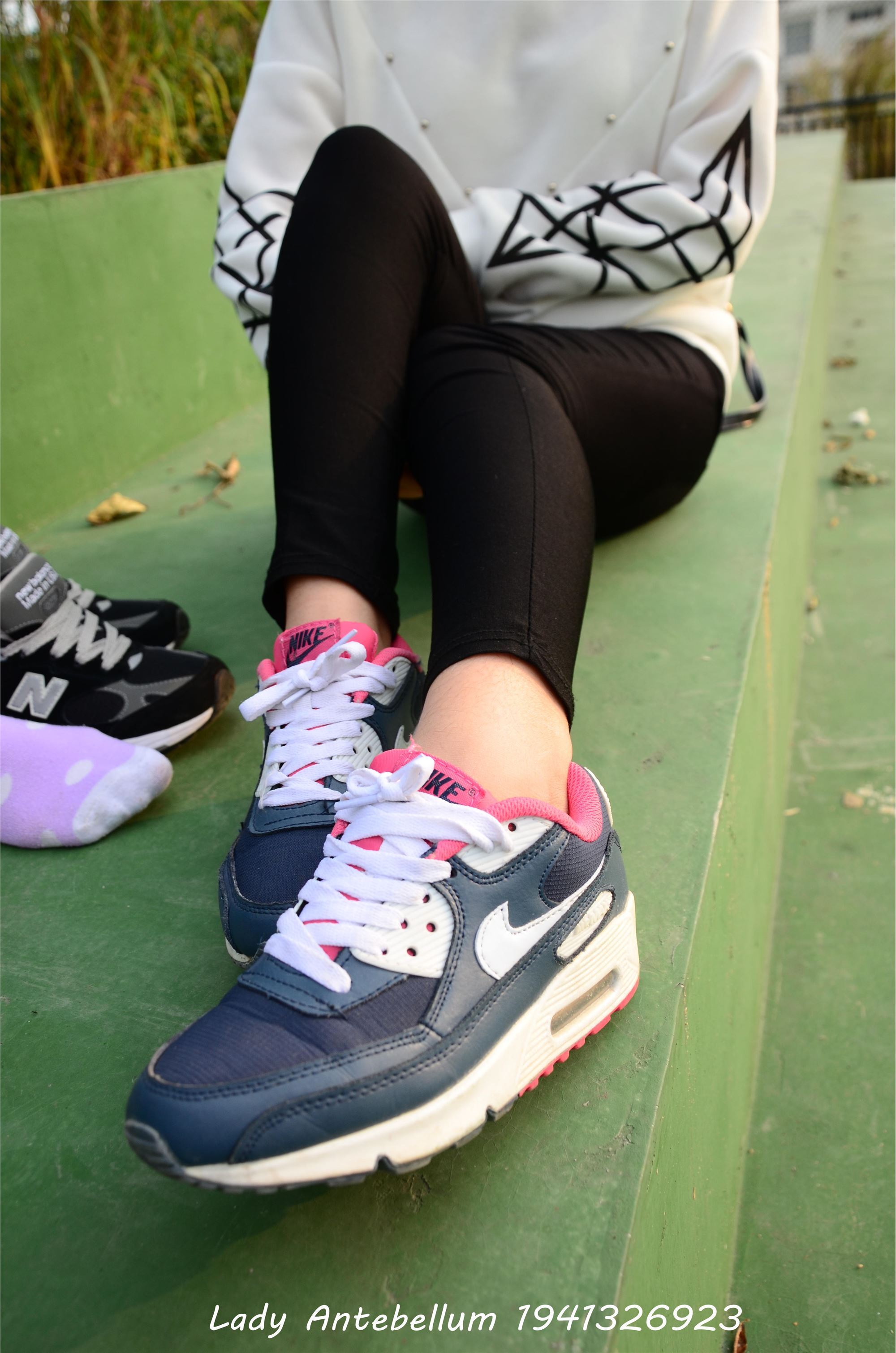 [战前女神] 恋足美腿棉袜女神级摄影套图 019