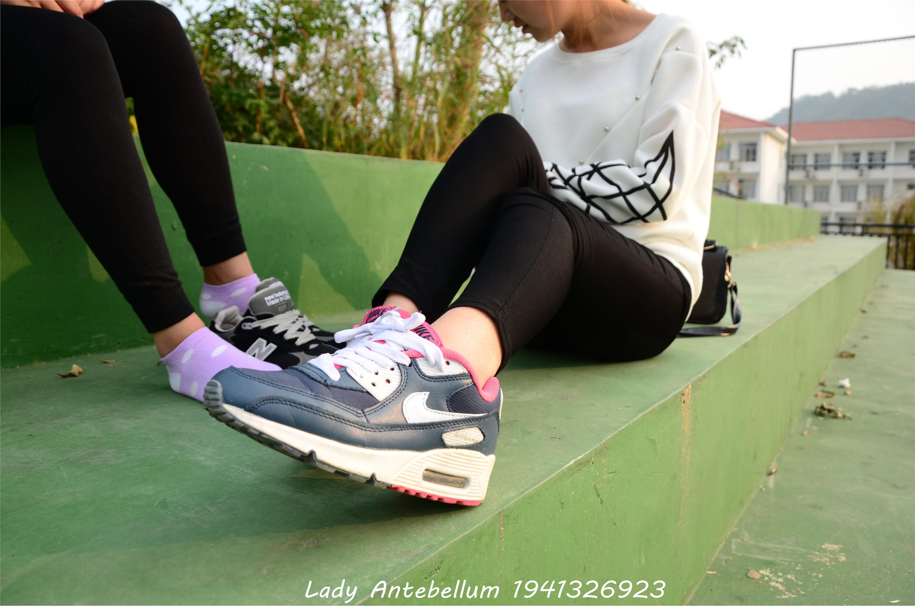 [战前女神] 恋足美腿棉袜女神级摄影套图 019