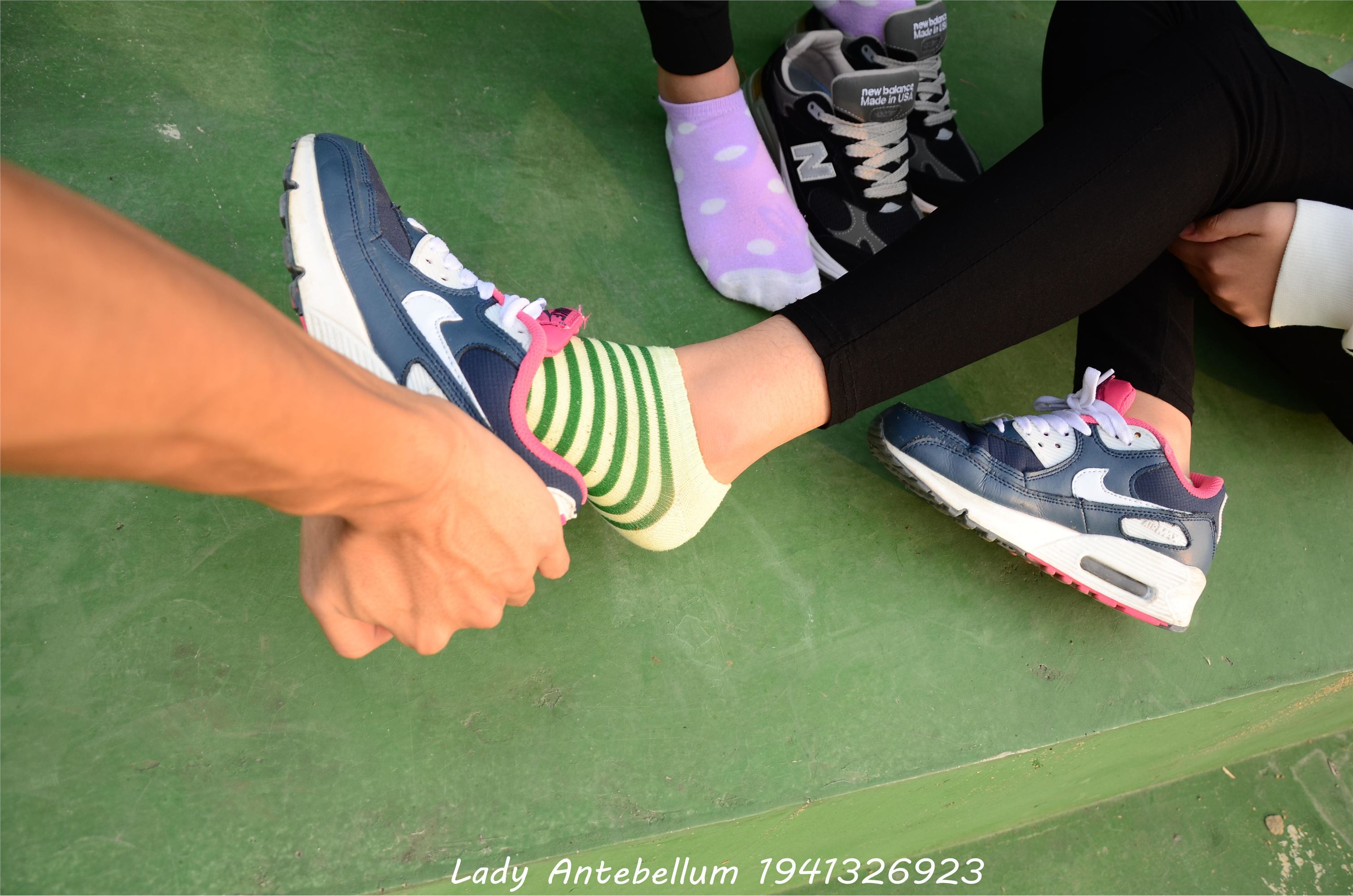 [战前女神] 恋足美腿棉袜女神级摄影套图 019