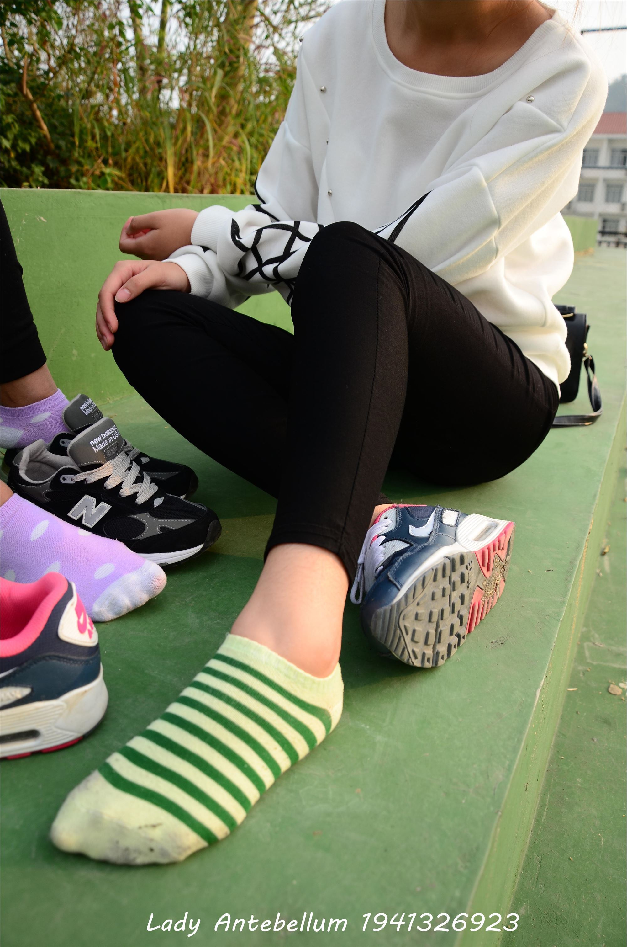 [战前女神] 恋足美腿棉袜女神级摄影套图 019