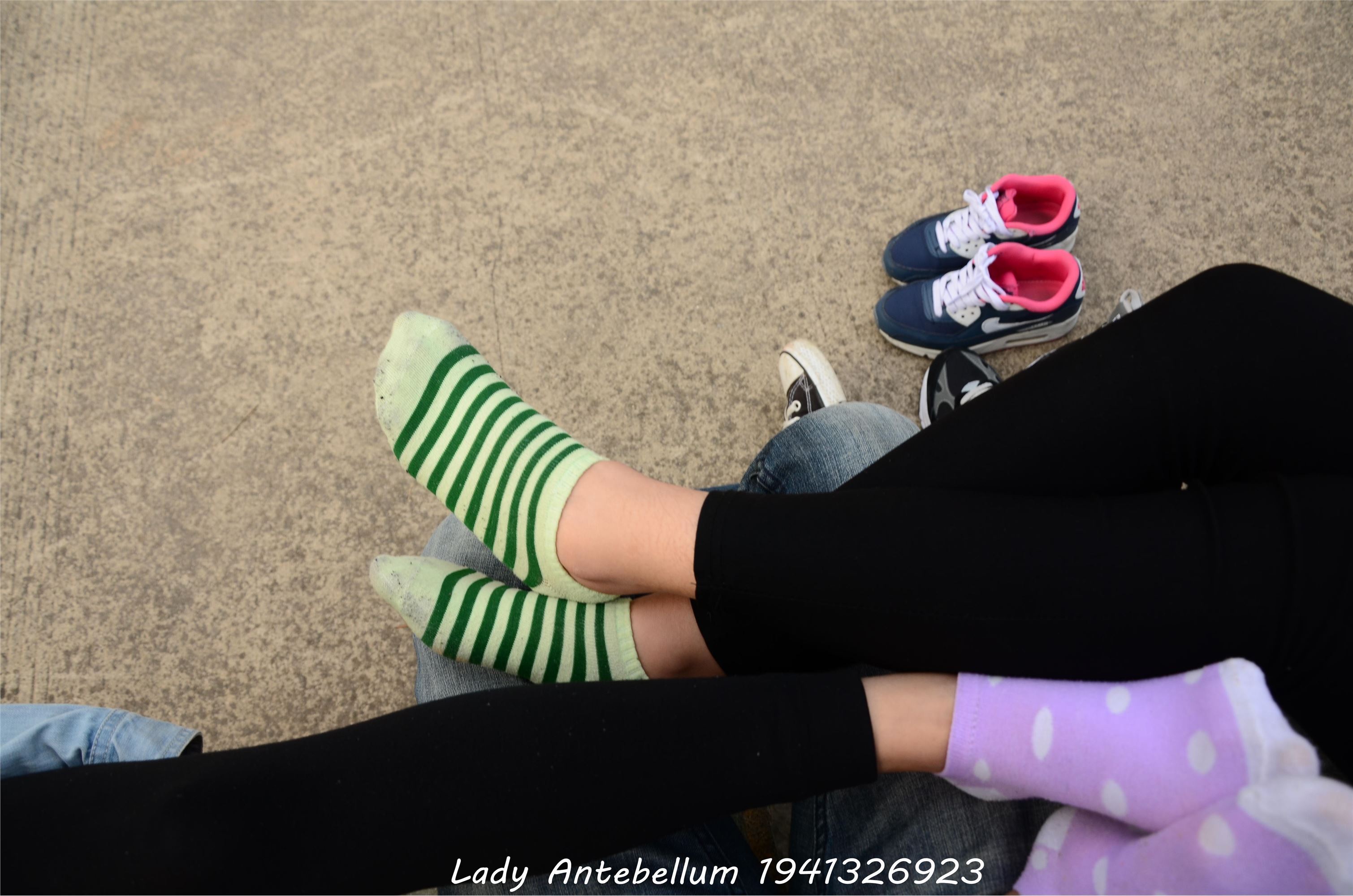 [战前女神] 恋足美腿棉袜女神级摄影套图 019