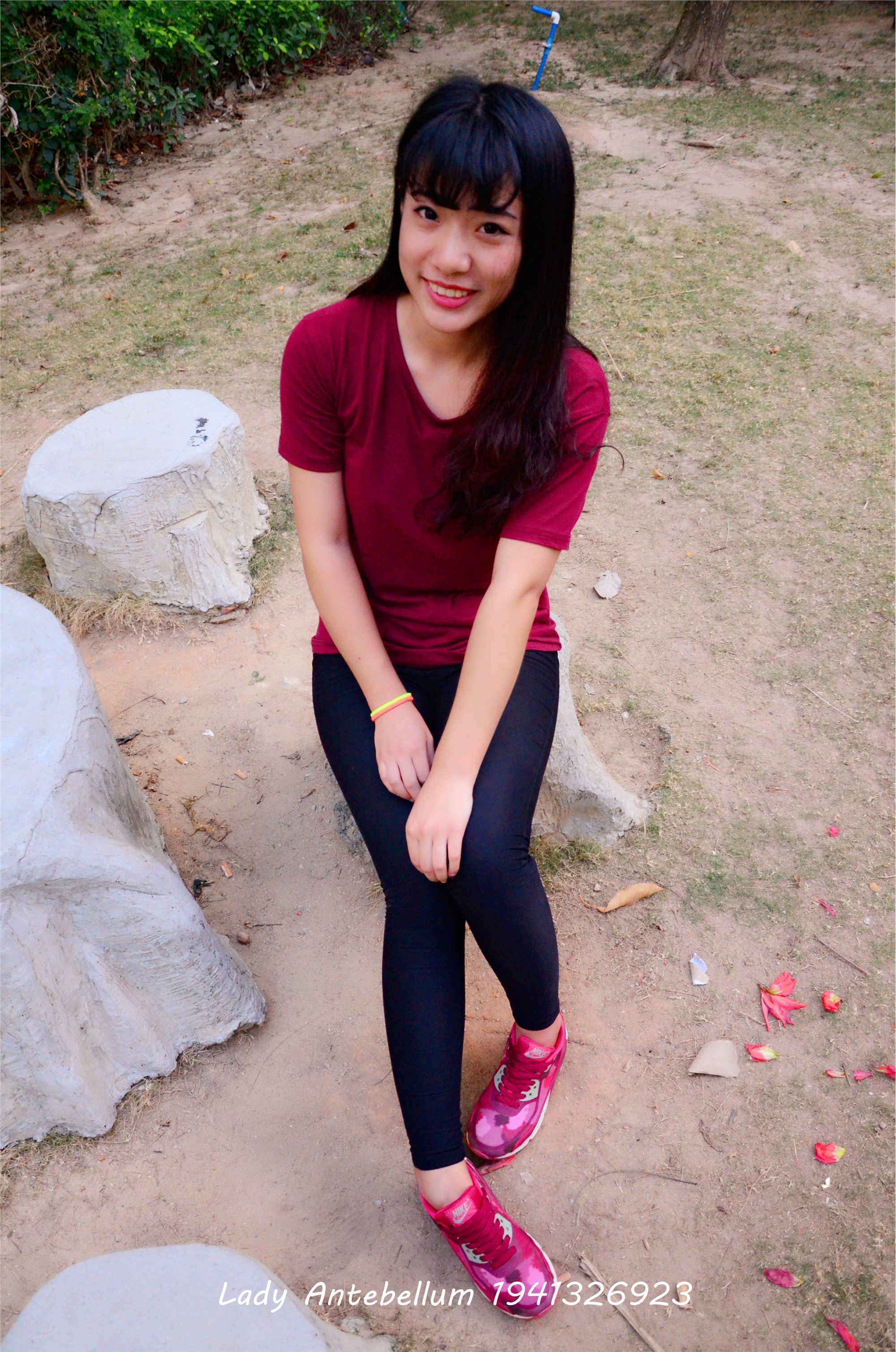 [战前女神] 恋足美腿棉袜女神级摄影套图 020