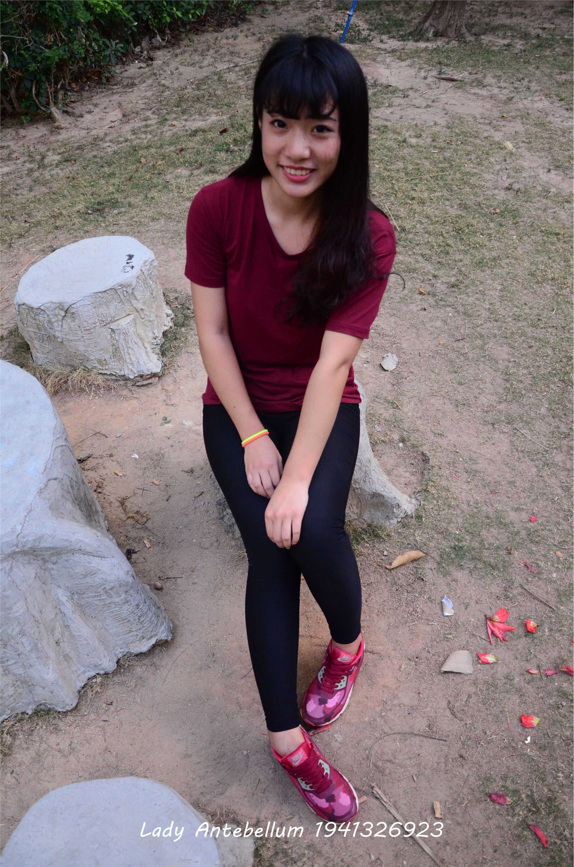 [战前女神] 恋足美腿棉袜女神级摄影套图 020