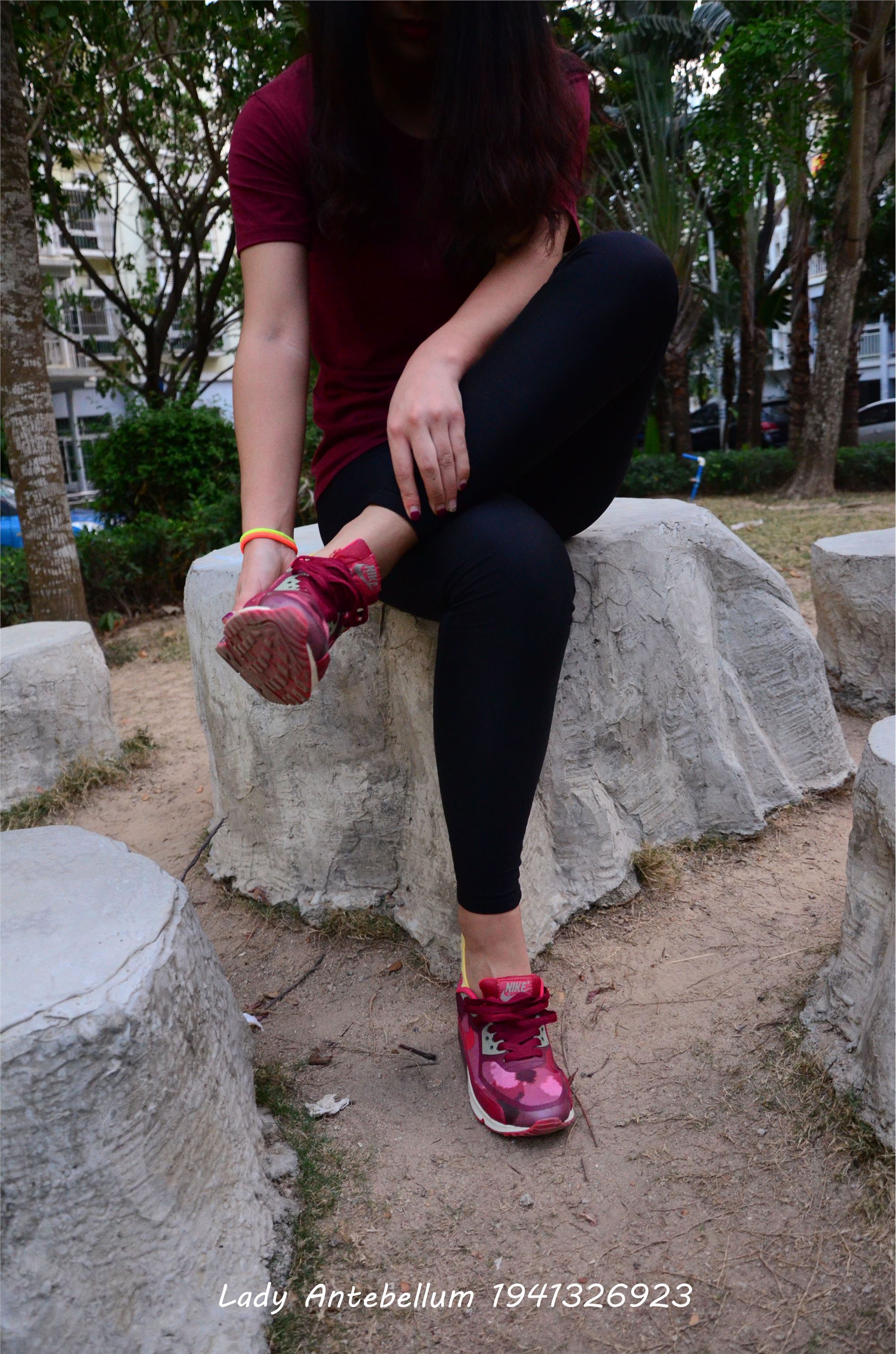 [战前女神] 恋足美腿棉袜女神级摄影套图 020